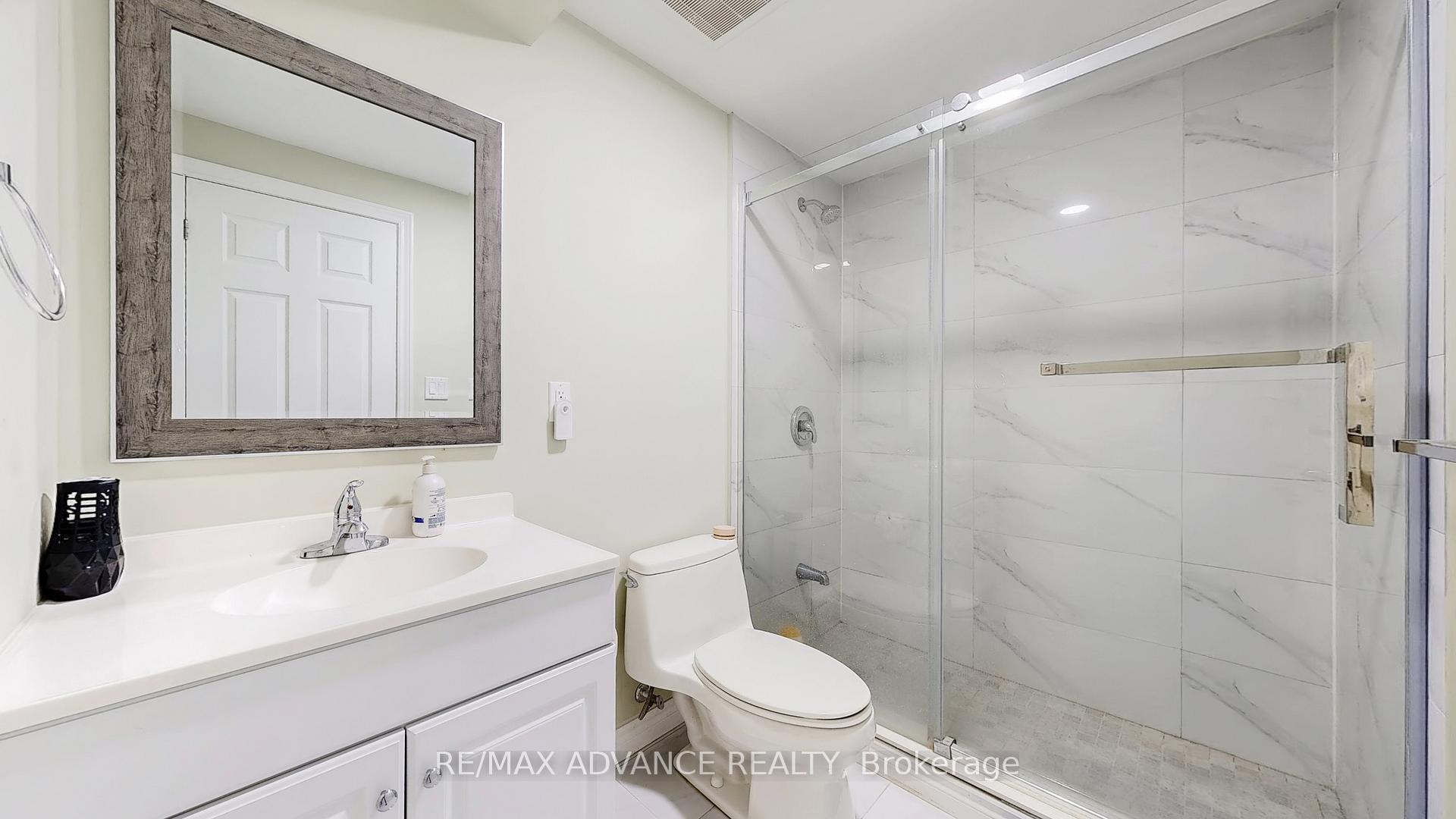 Photo 35 of 151 Laramie Crescent, Vaughan, Patterson — HOMEH