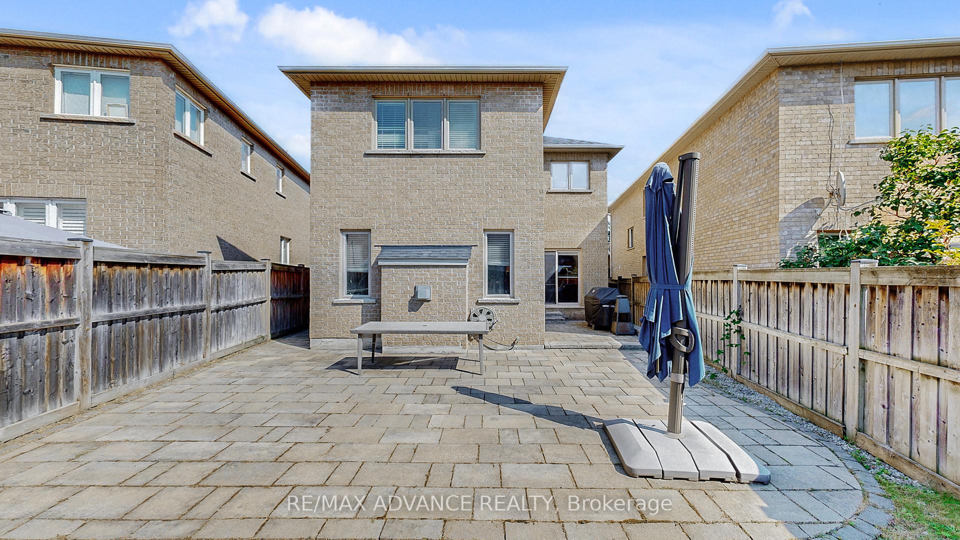 Photo 36 of 151 Laramie Crescent, Vaughan, Patterson — HOMEH