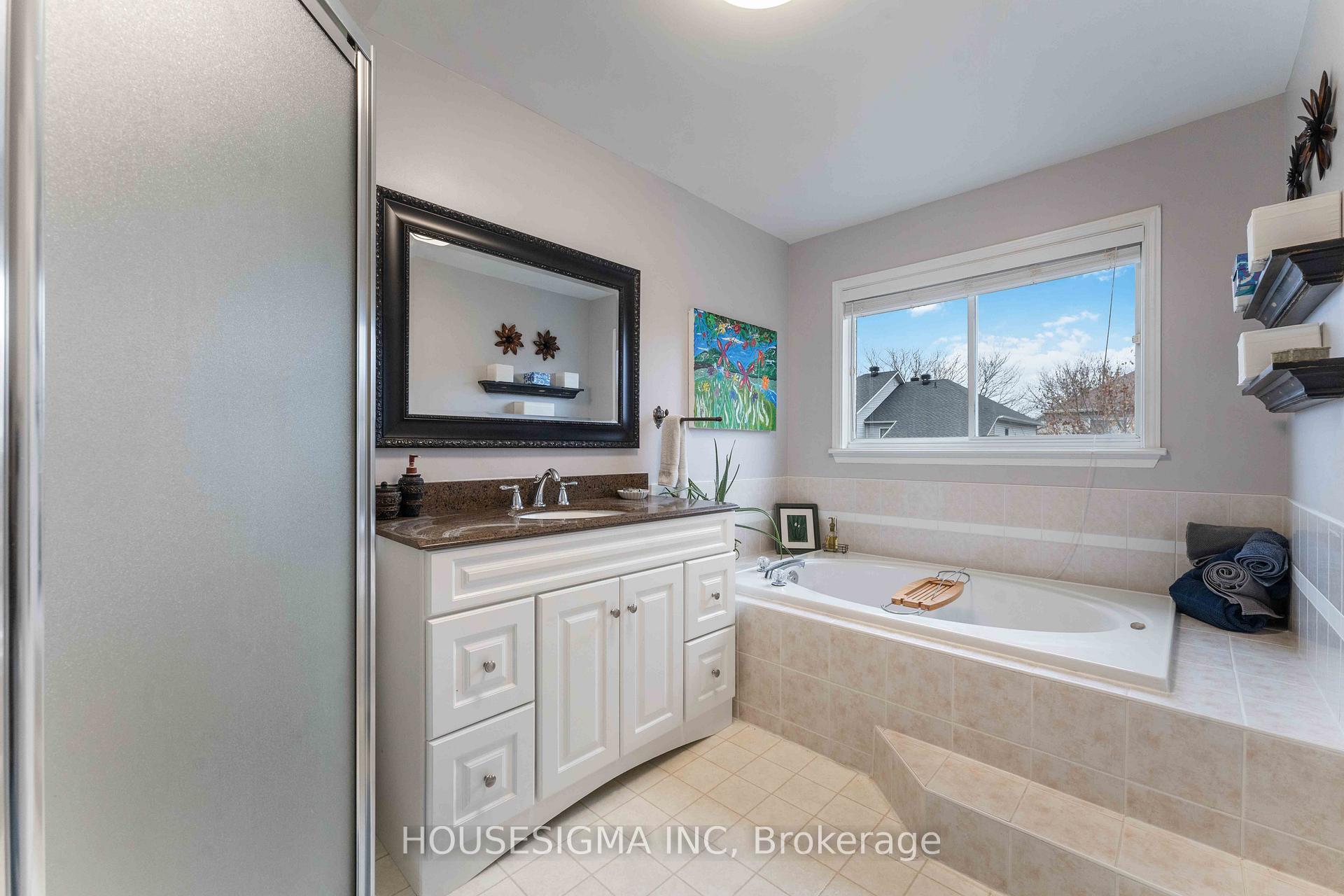 Photo 23 of 4289 Owl Valley Drive, Ottawa, Riverside South/Gloucester Glen — HOMEH