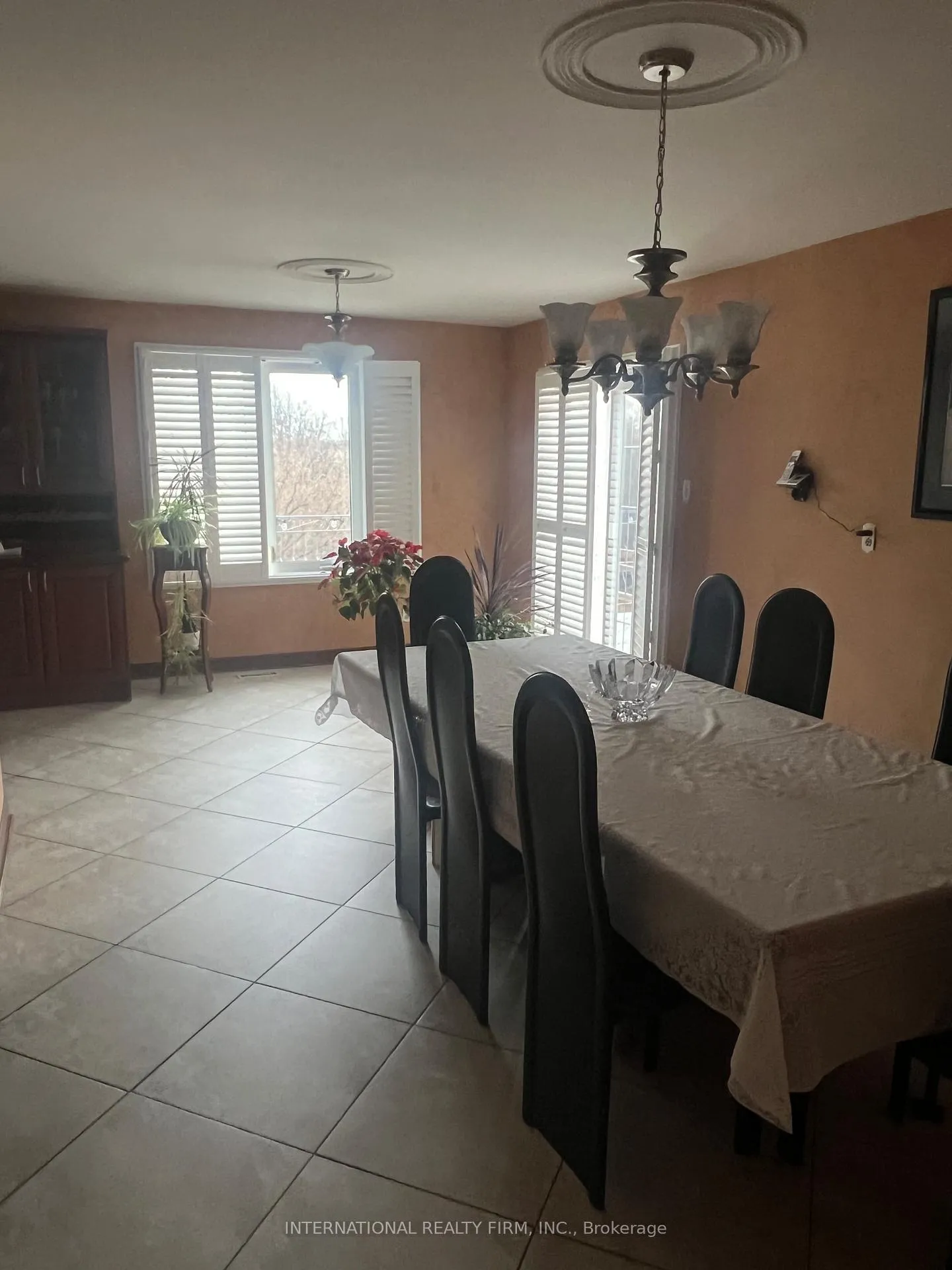 Photo 4 of 95 Dunstan Crescent, Vaughan, West Woodbridge — HOMEH