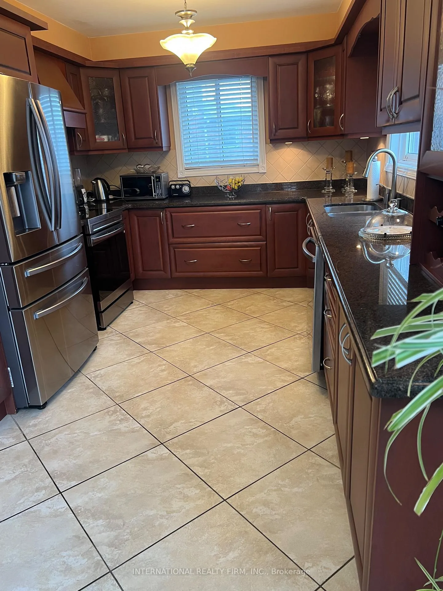 Photo 5 of 95 Dunstan Crescent, Vaughan, West Woodbridge — HOMEH