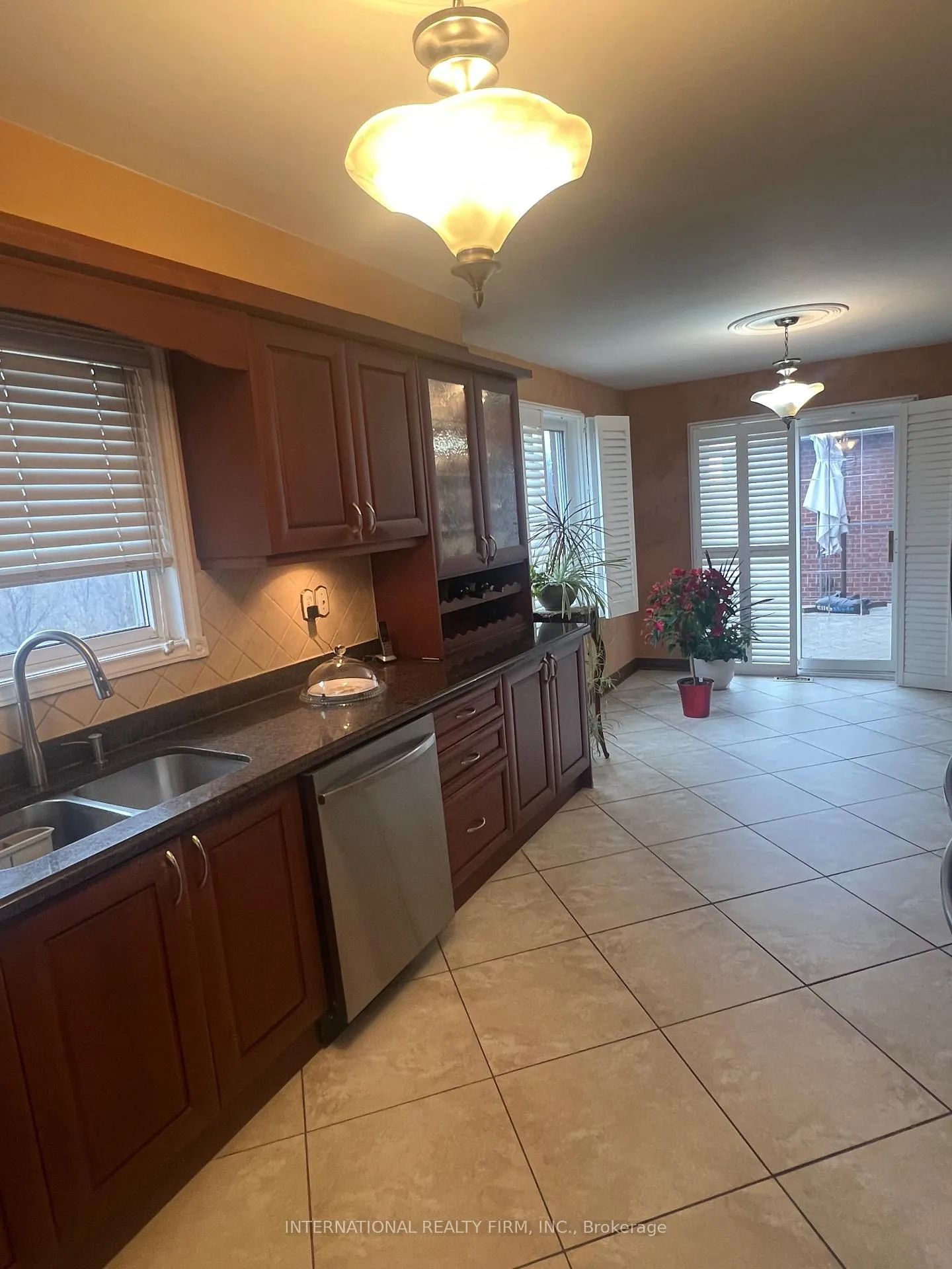 Photo 7 of 95 Dunstan Crescent, Vaughan, West Woodbridge — HOMEH