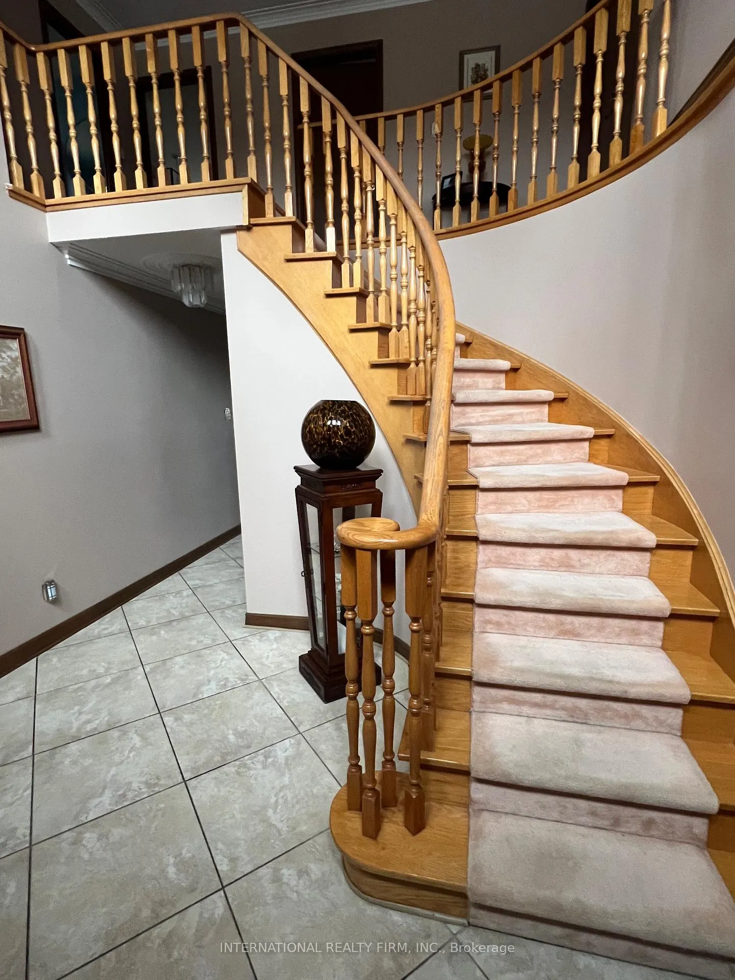 Photo 9 of 95 Dunstan Crescent, Vaughan, West Woodbridge — HOMEH