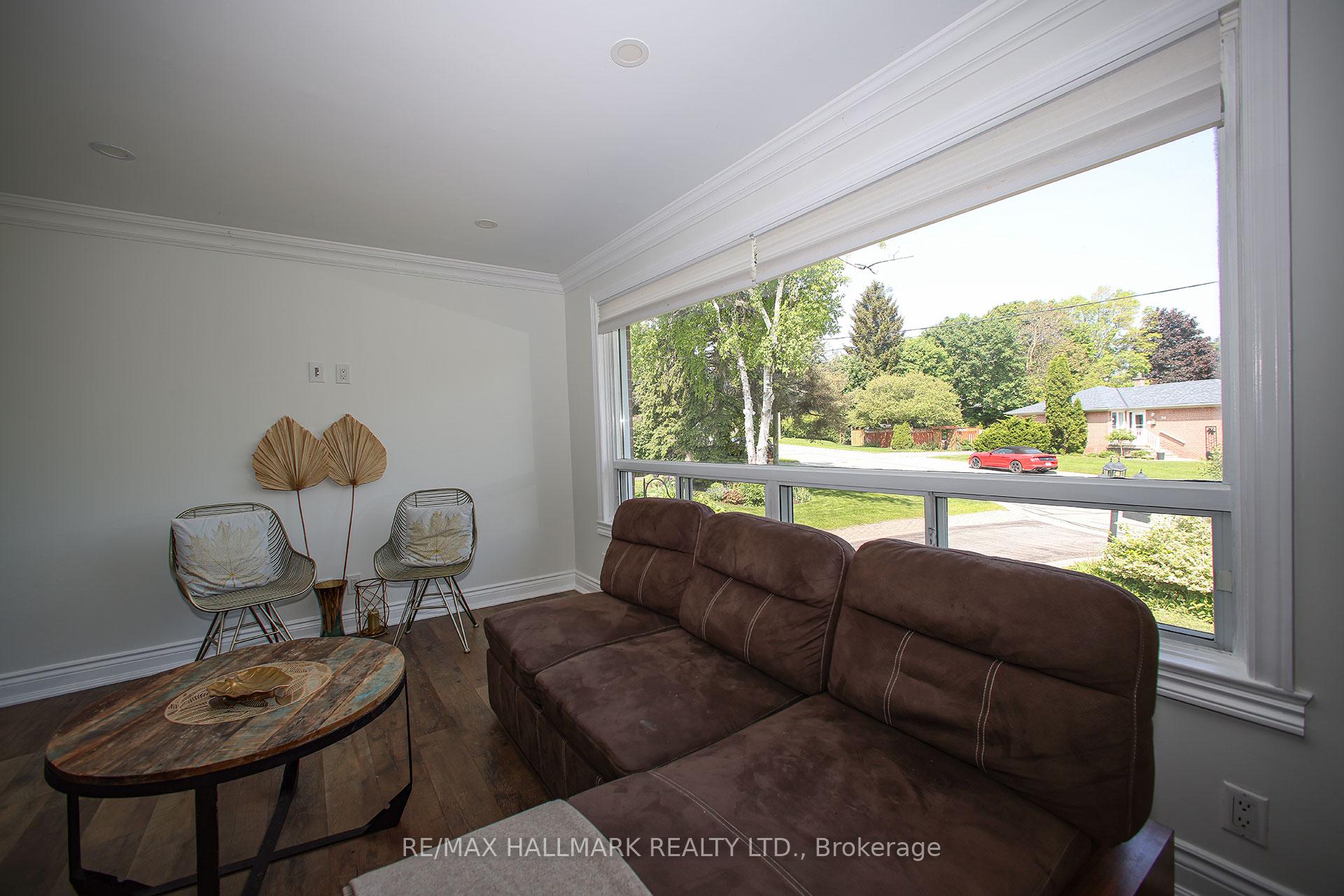 Photo 13 of 33 Patrick Drive, Aurora, Aurora Highlands — HOMEH