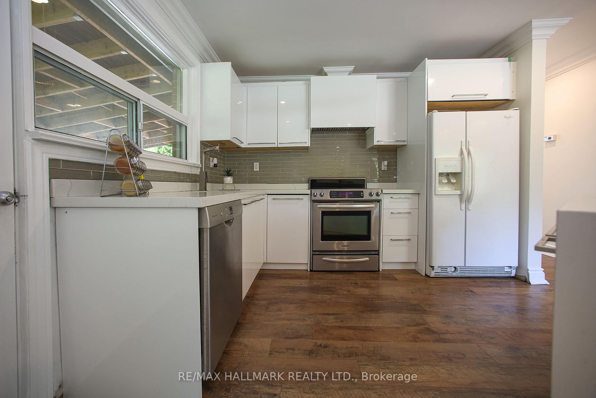 Photo 20 of 33 Patrick Drive, Aurora, Aurora Highlands — HOMEH