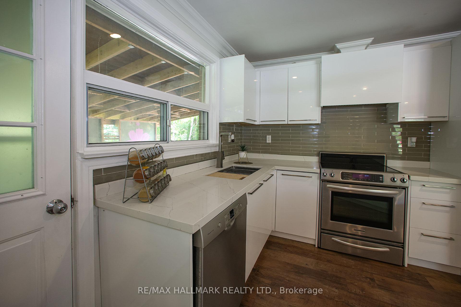 Photo 33 of 33 Patrick Drive, Aurora, Aurora Highlands — HOMEH