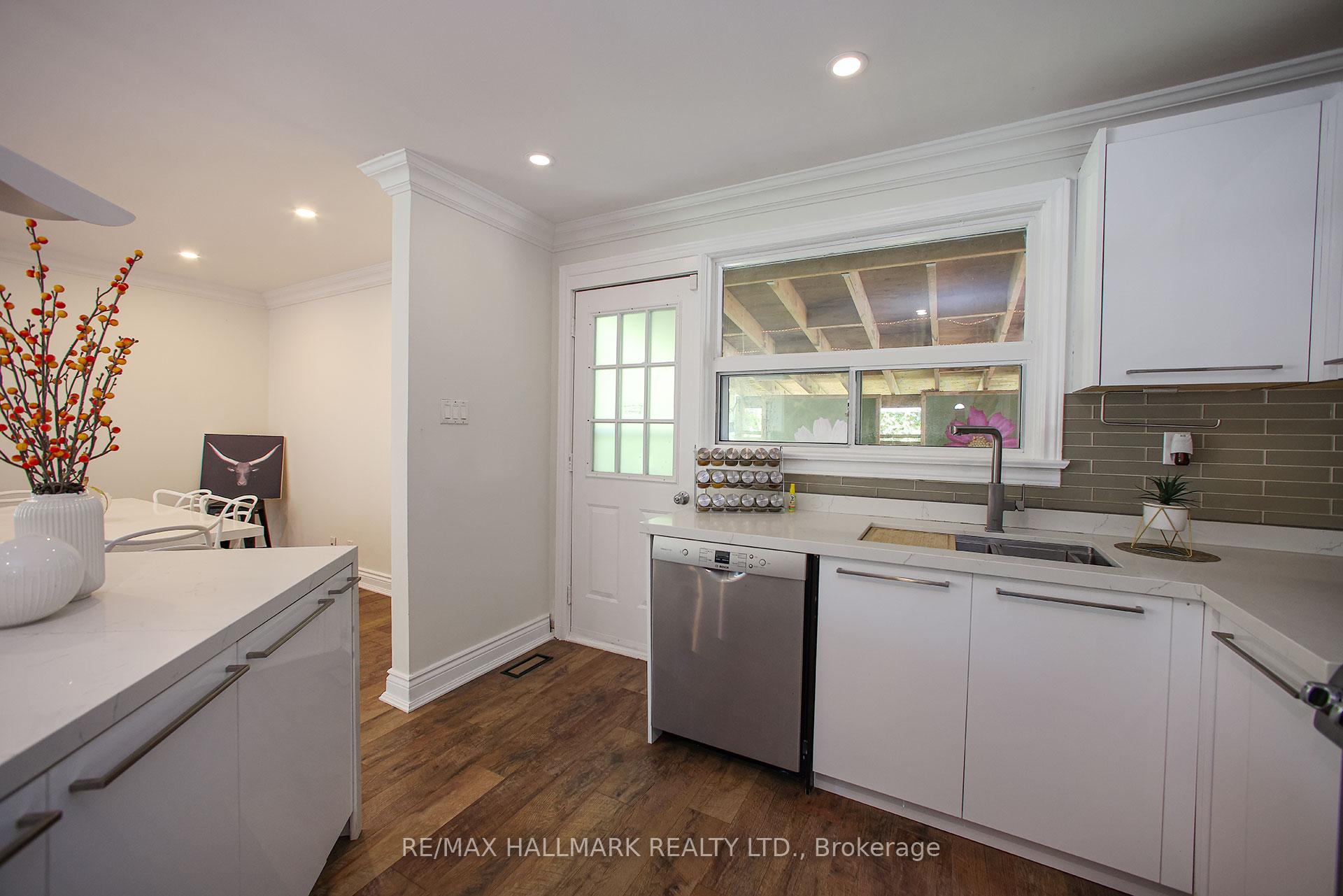 Photo 35 of 33 Patrick Drive, Aurora, Aurora Highlands — HOMEH