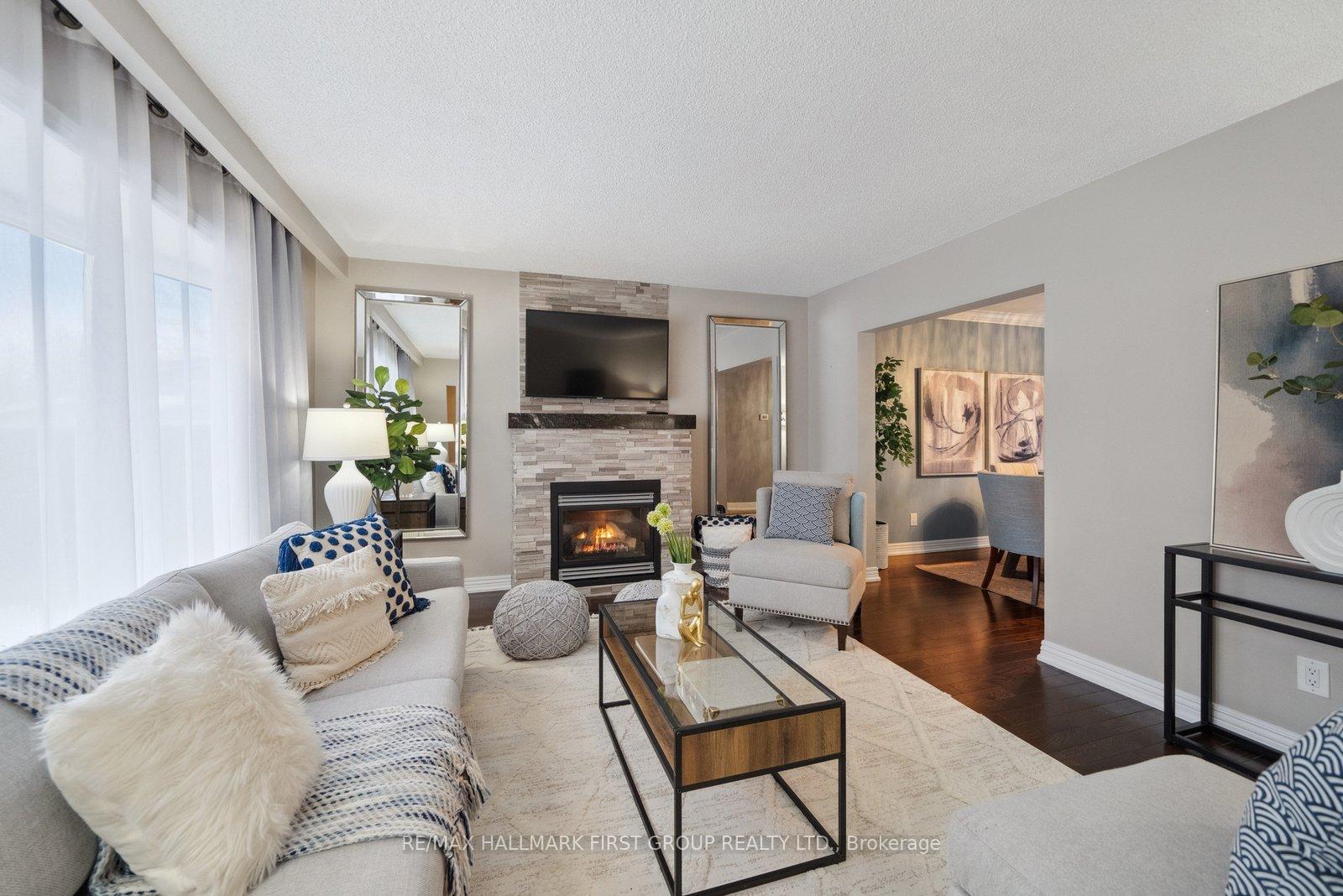 Photo 4 of 820 Hanworth Court, Pickering, West Shore — HOMEH