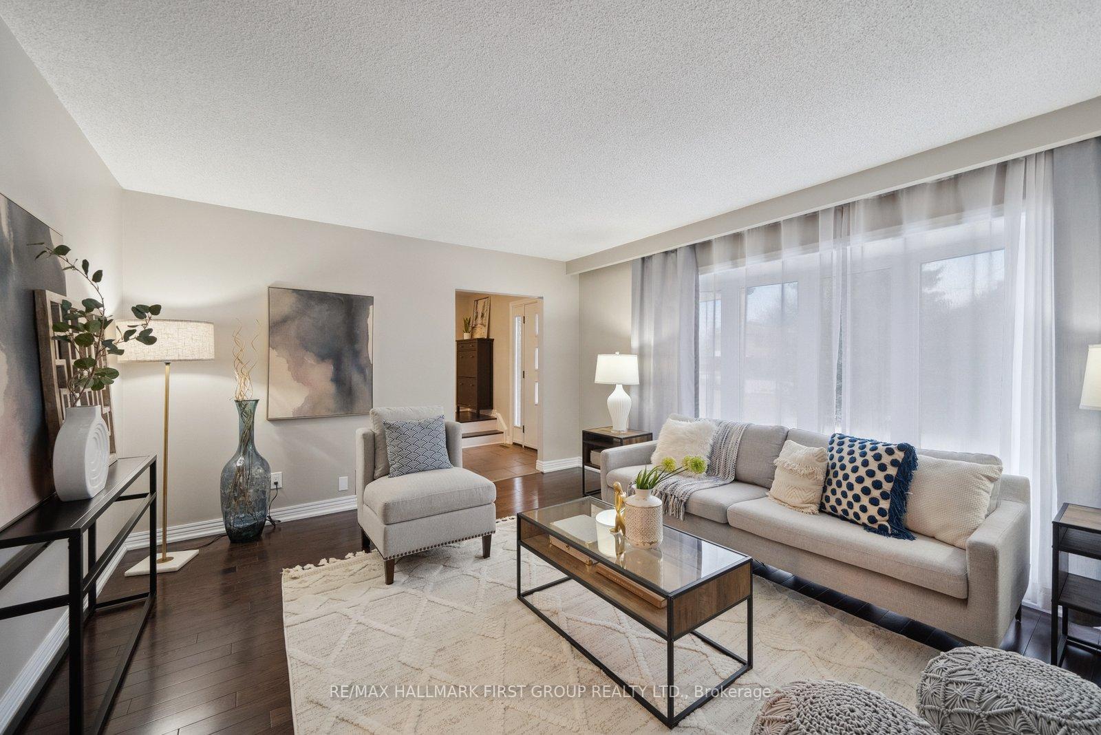 Photo 7 of 820 Hanworth Court, Pickering, West Shore — HOMEH