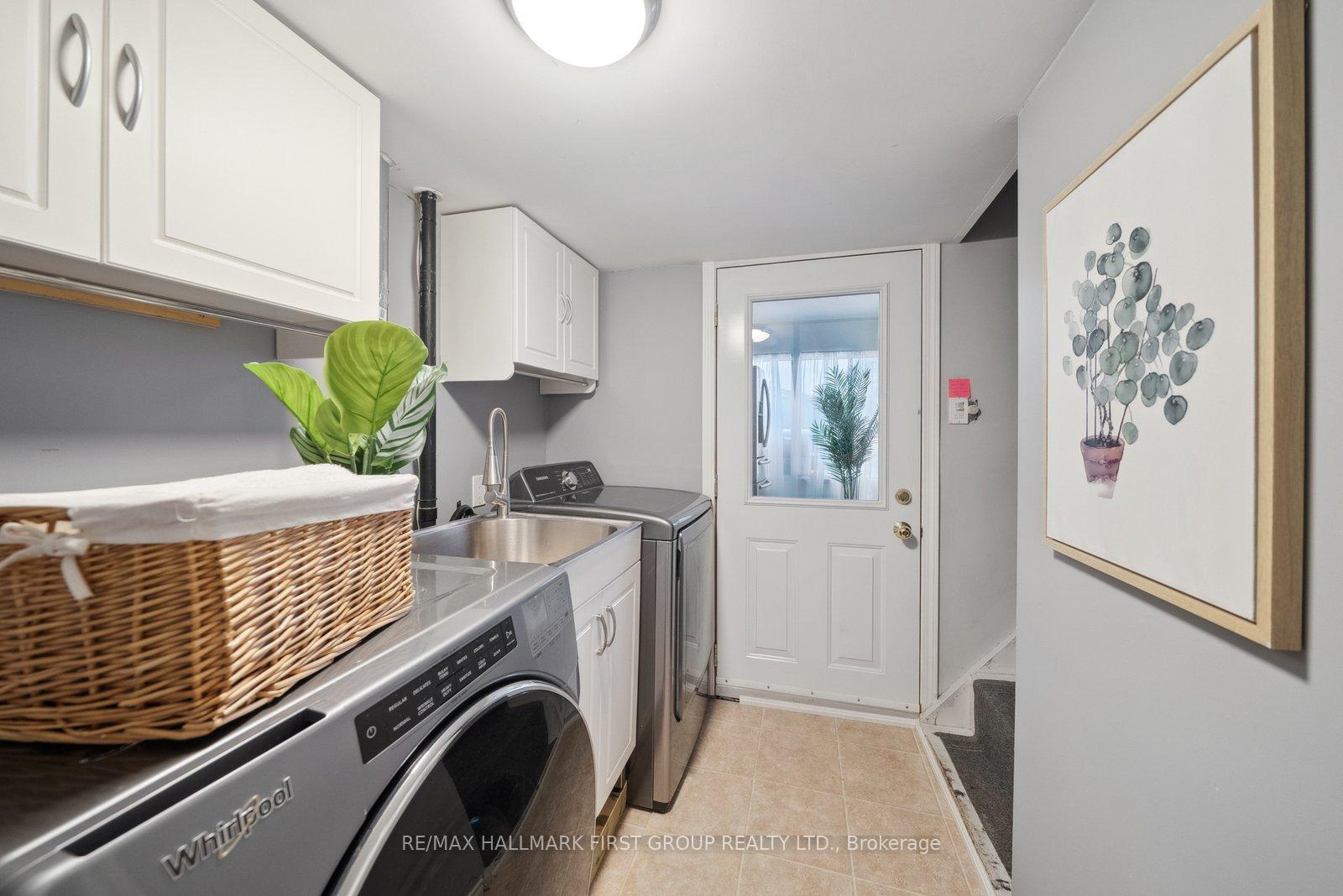 Photo 17 of 820 Hanworth Court, Pickering, West Shore — HOMEH