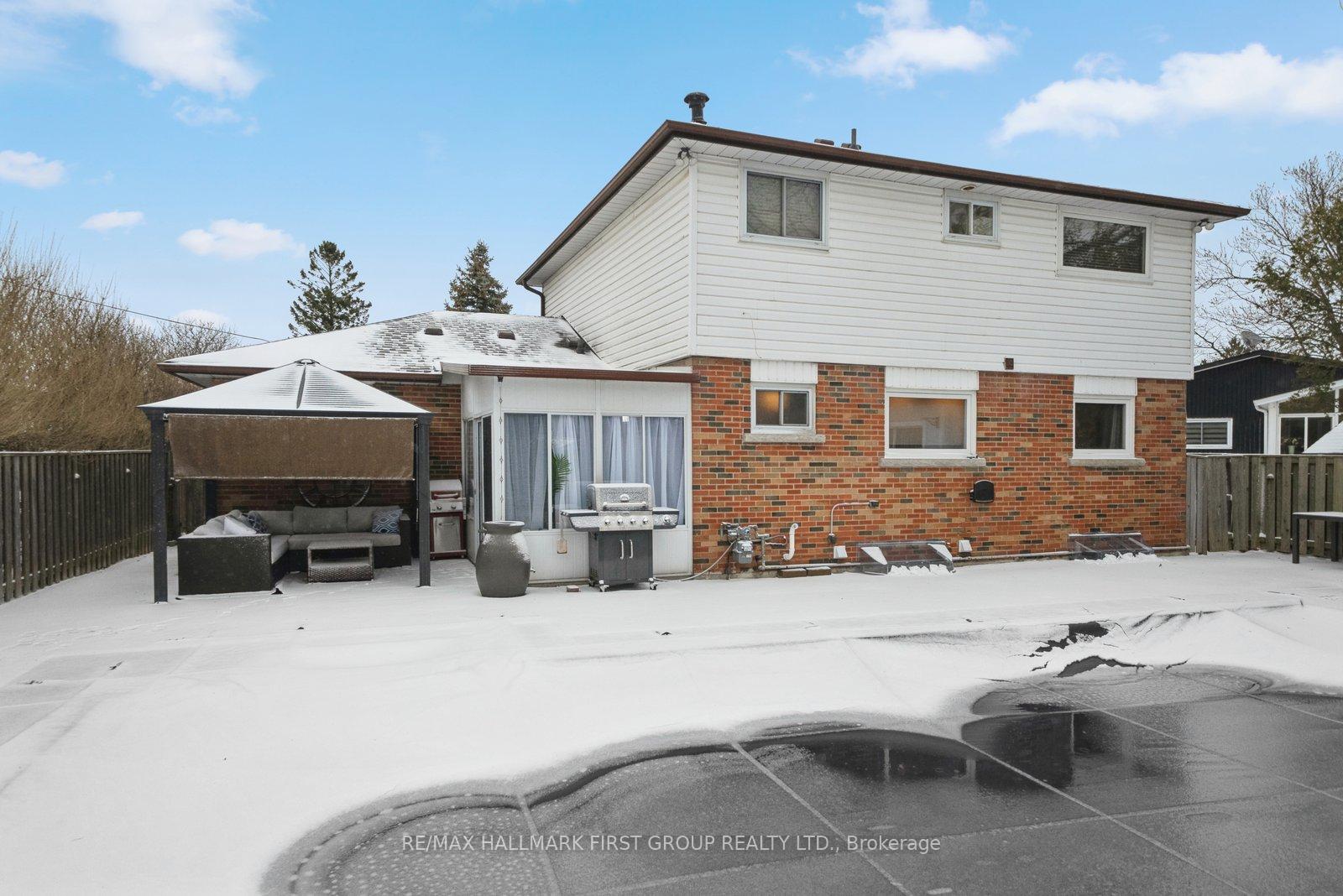 Photo 35 of 820 Hanworth Court, Pickering, West Shore — HOMEH