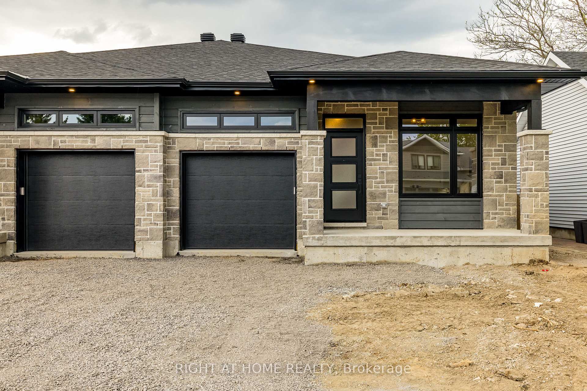 Photo 1 of Unit B, 8 Gardner Street, Arnprior — HOMEH