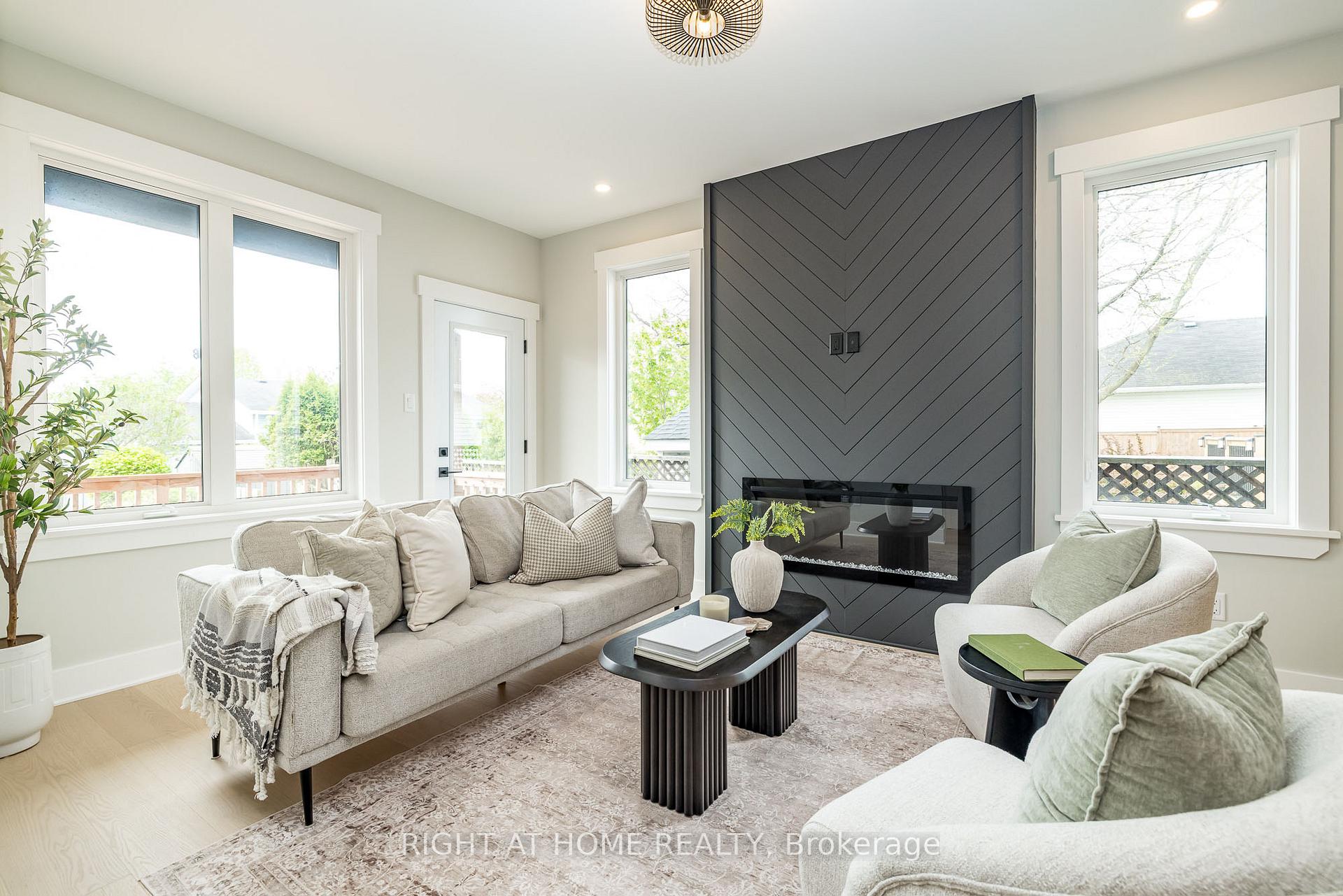 Photo 4 of Unit B, 8 Gardner Street, Arnprior — HOMEH