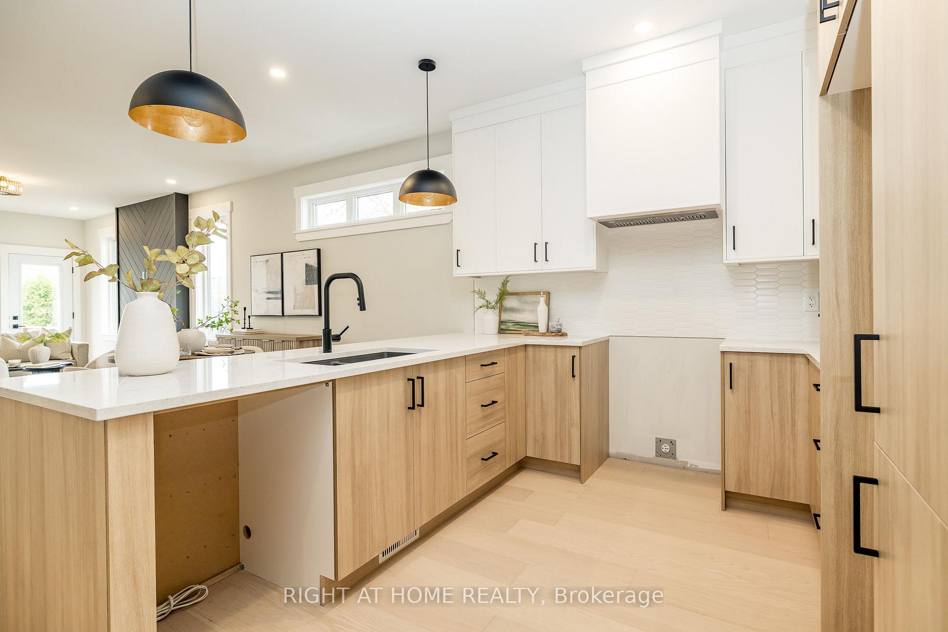 Photo 12 of Unit B, 8 Gardner Street, Arnprior — HOMEH