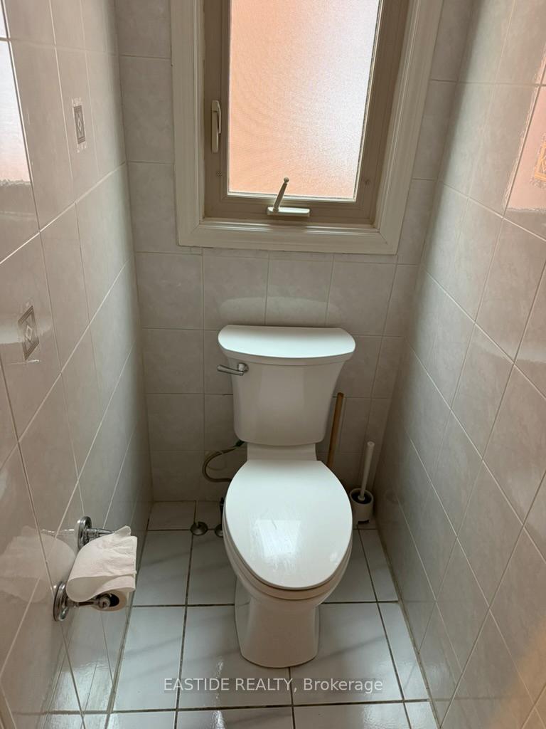 Photo 3 of 54 Liskeard Circle, Vaughan, East Woodbridge — HOMEH