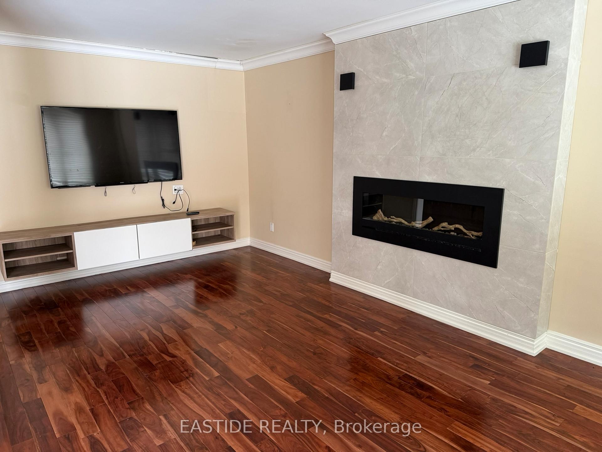 Photo 7 of 54 Liskeard Circle, Vaughan, East Woodbridge — HOMEH