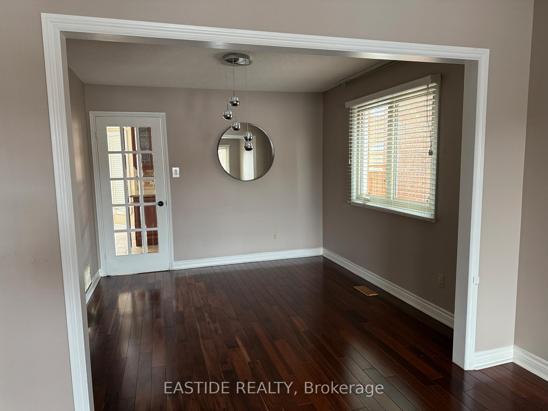 Photo 9 of 54 Liskeard Circle, Vaughan, East Woodbridge — HOMEH