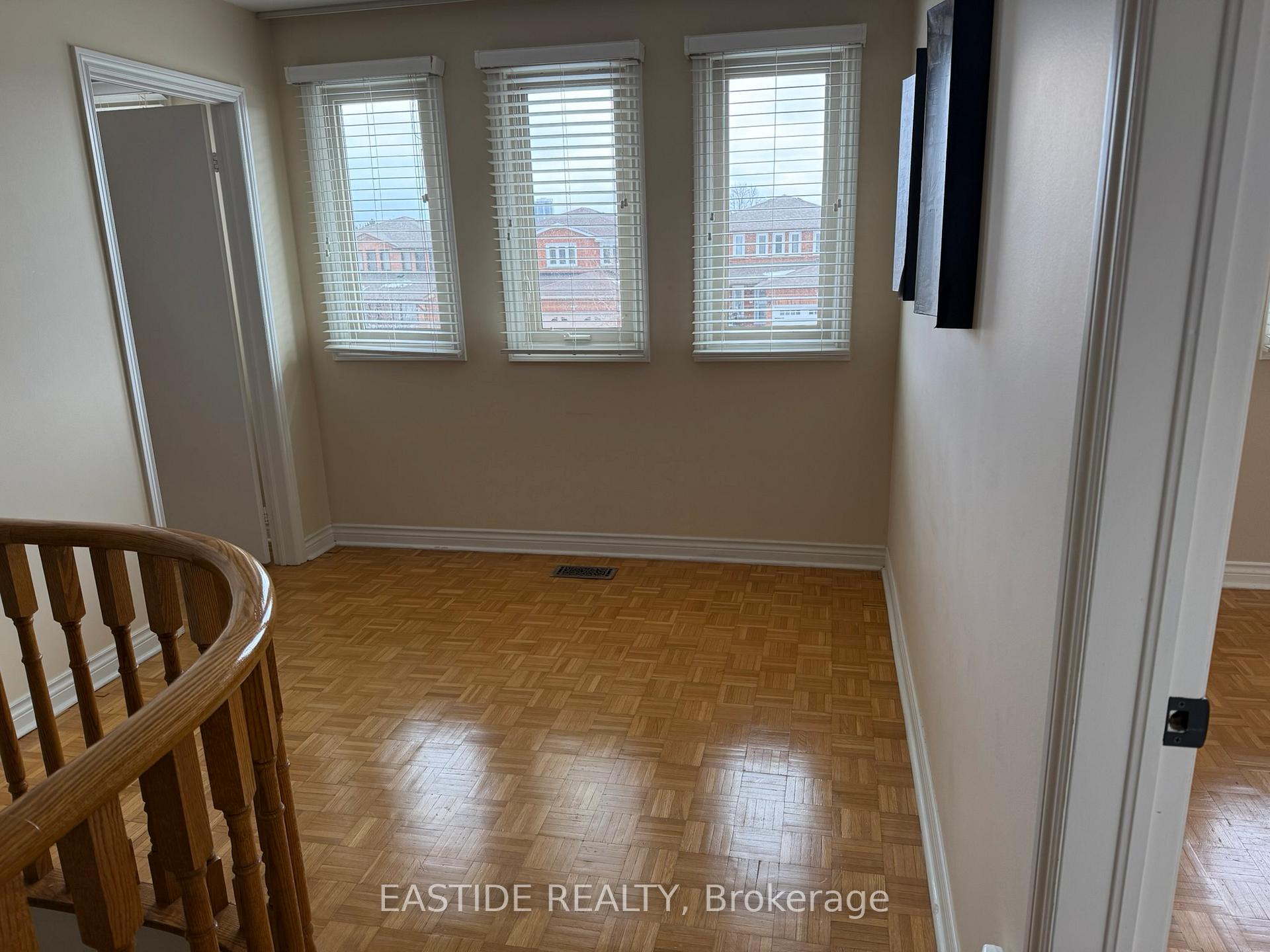 Photo 11 of 54 Liskeard Circle, Vaughan, East Woodbridge — HOMEH