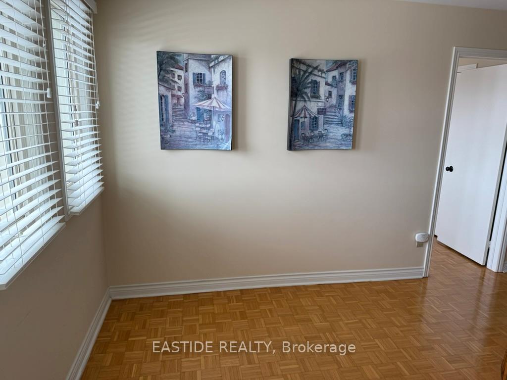 Photo 17 of 54 Liskeard Circle, Vaughan, East Woodbridge — HOMEH
