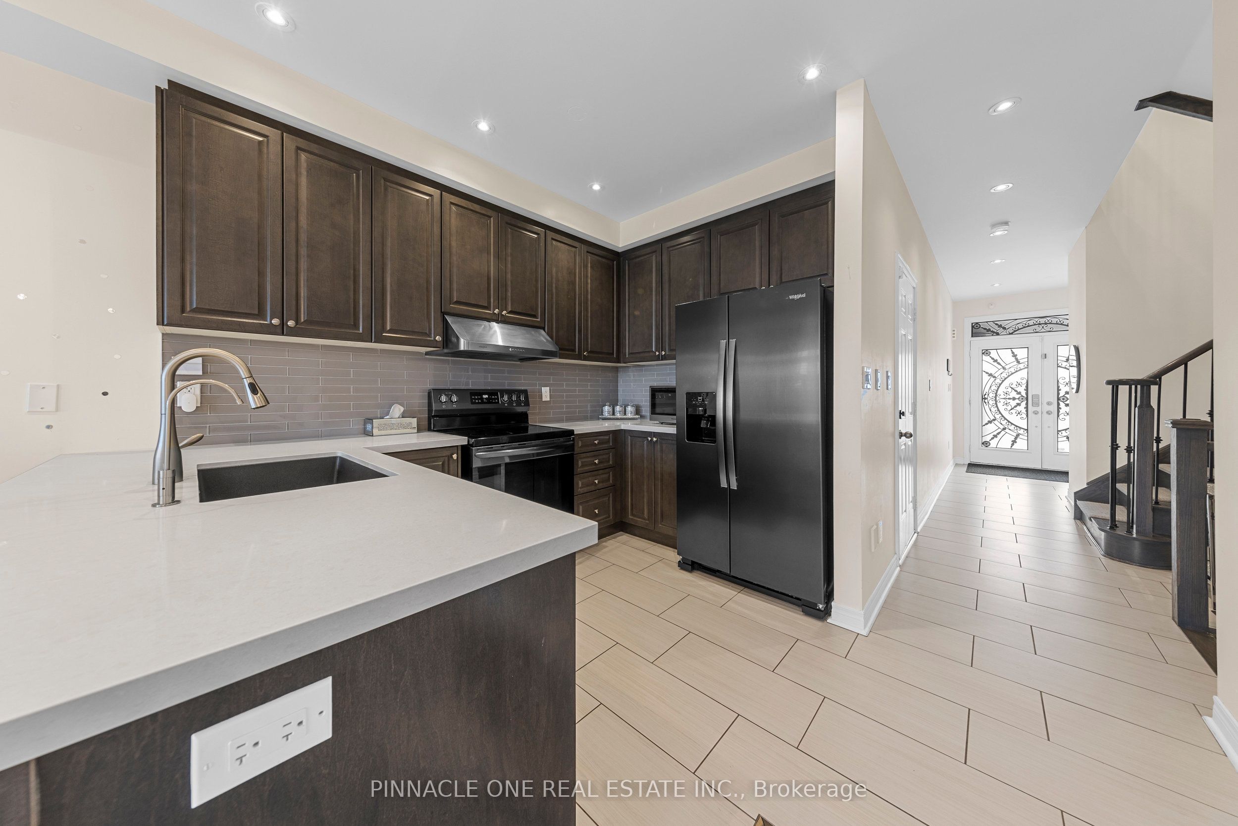 Photo 40 of 142 Sky Harbour Drive, Brampton, Brampton West — HOMEH