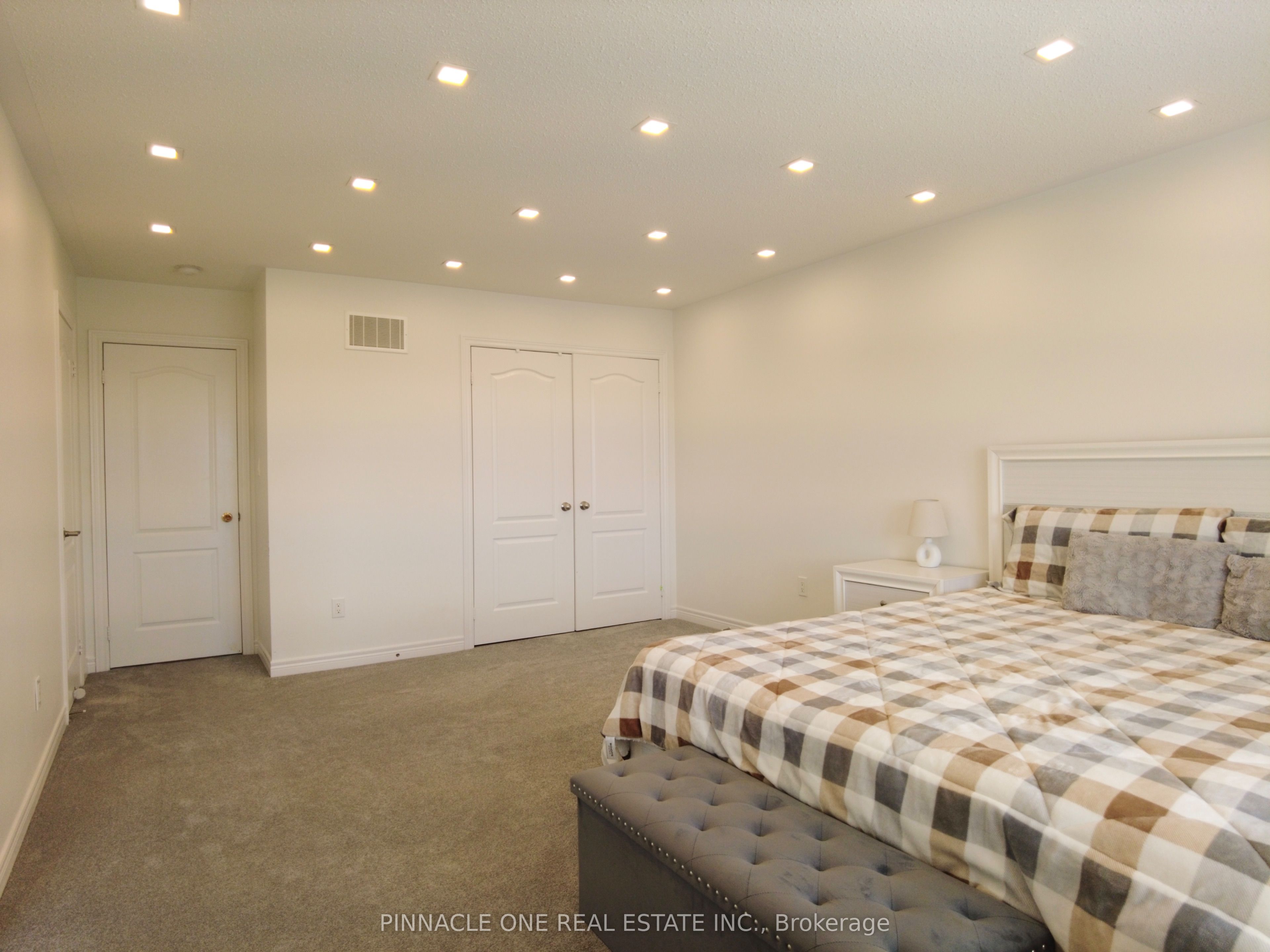 Photo 57 of 142 Sky Harbour Drive, Brampton, Brampton West — HOMEH