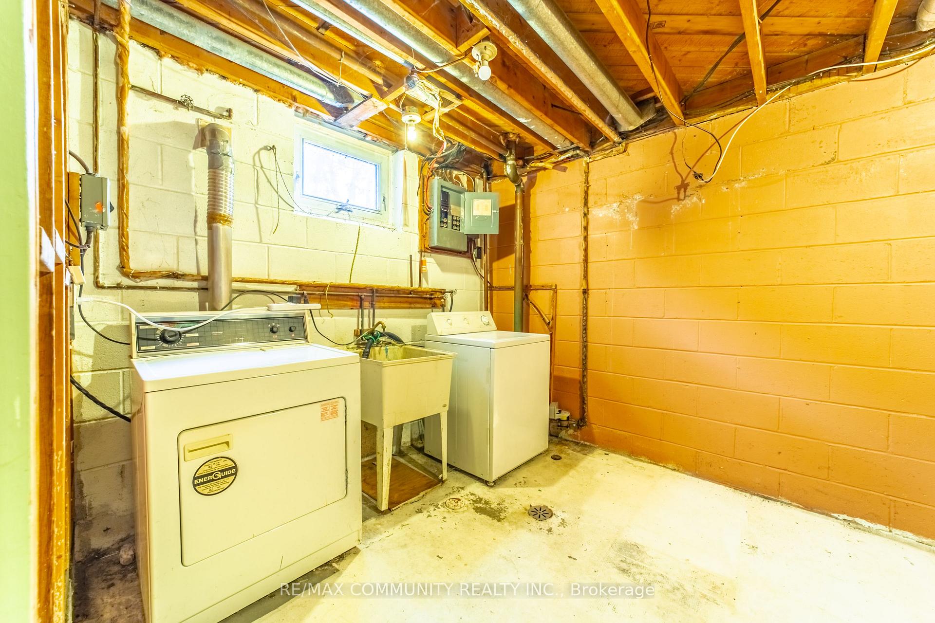 Photo 23 of 906 Marinet Crescent, Pickering, West Shore — HOMEH
