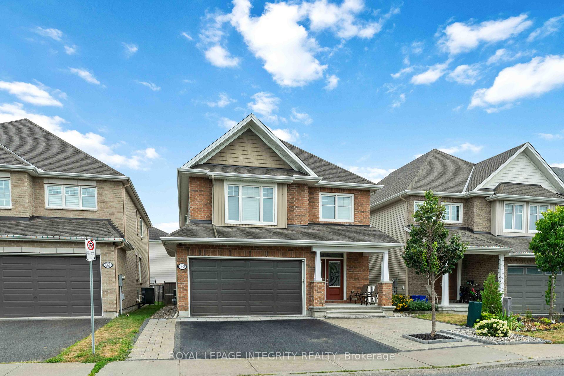 Front of 563 Egret Way