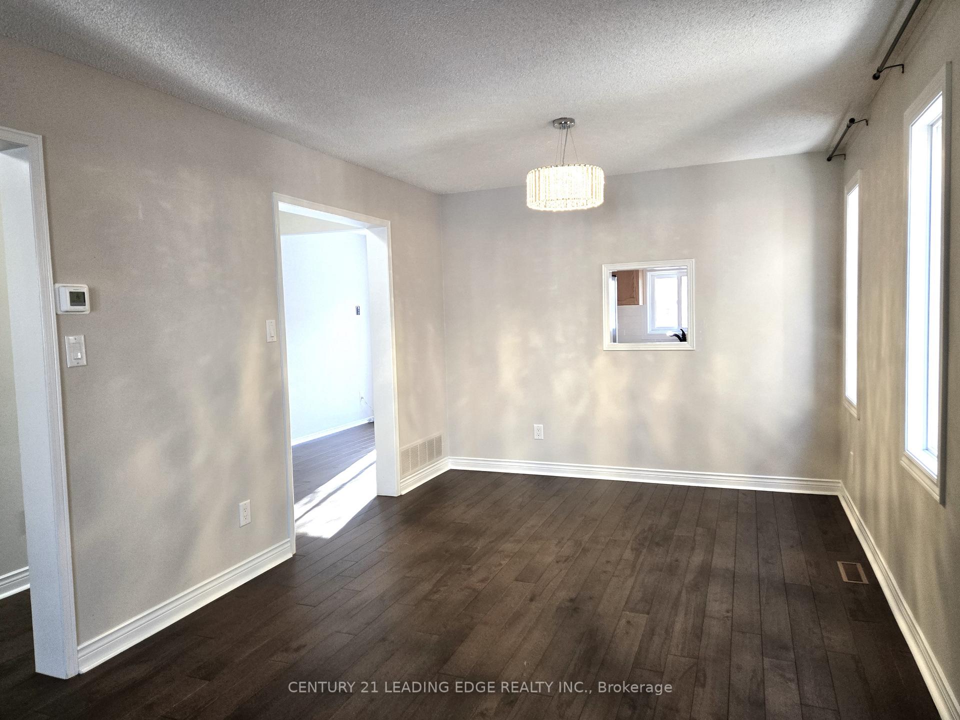 Photo 7 of 1065 Longbow Drive, Pickering, Liverpool — HOMEH