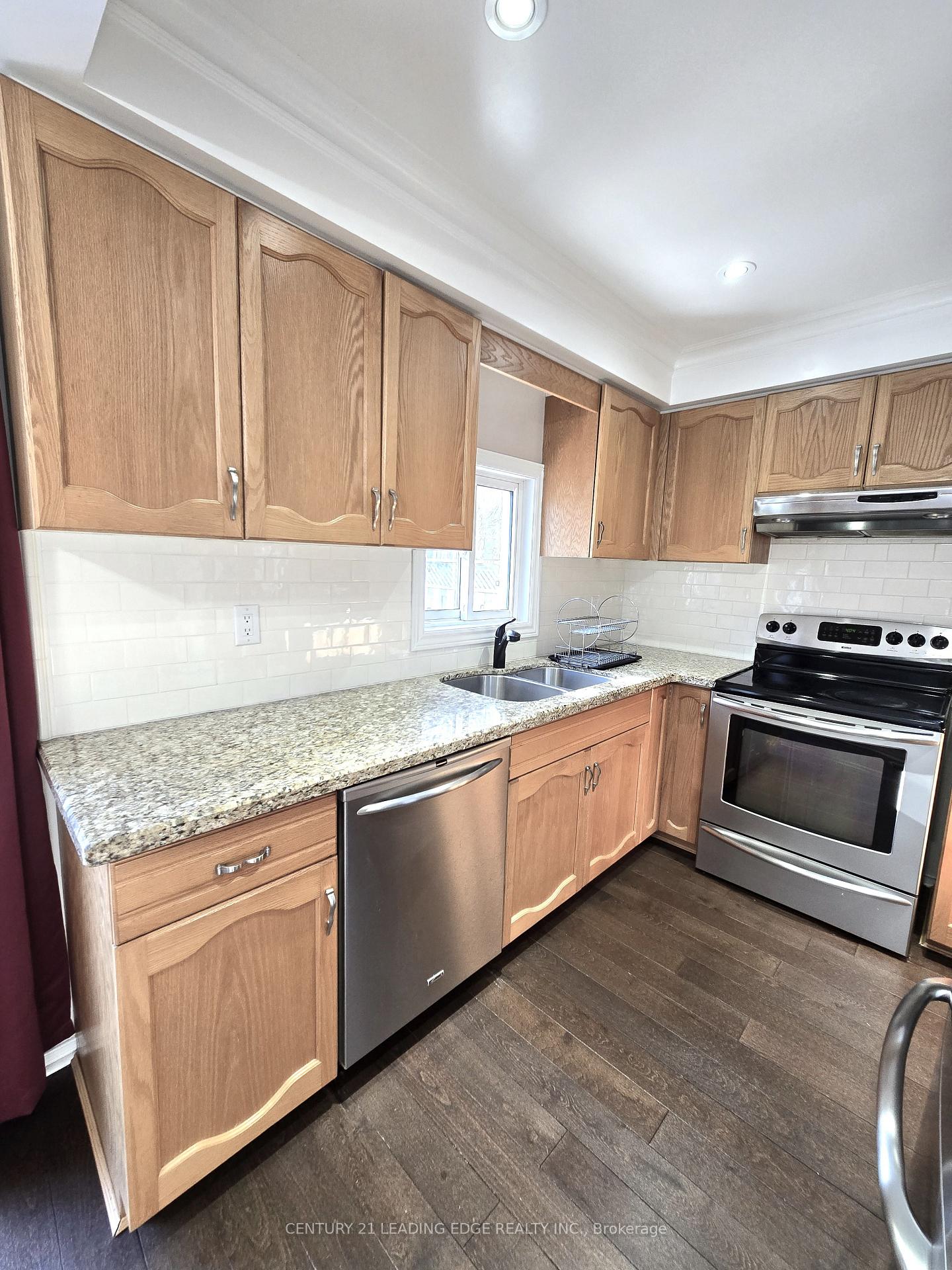 Photo 12 of 1065 Longbow Drive, Pickering, Liverpool — HOMEH