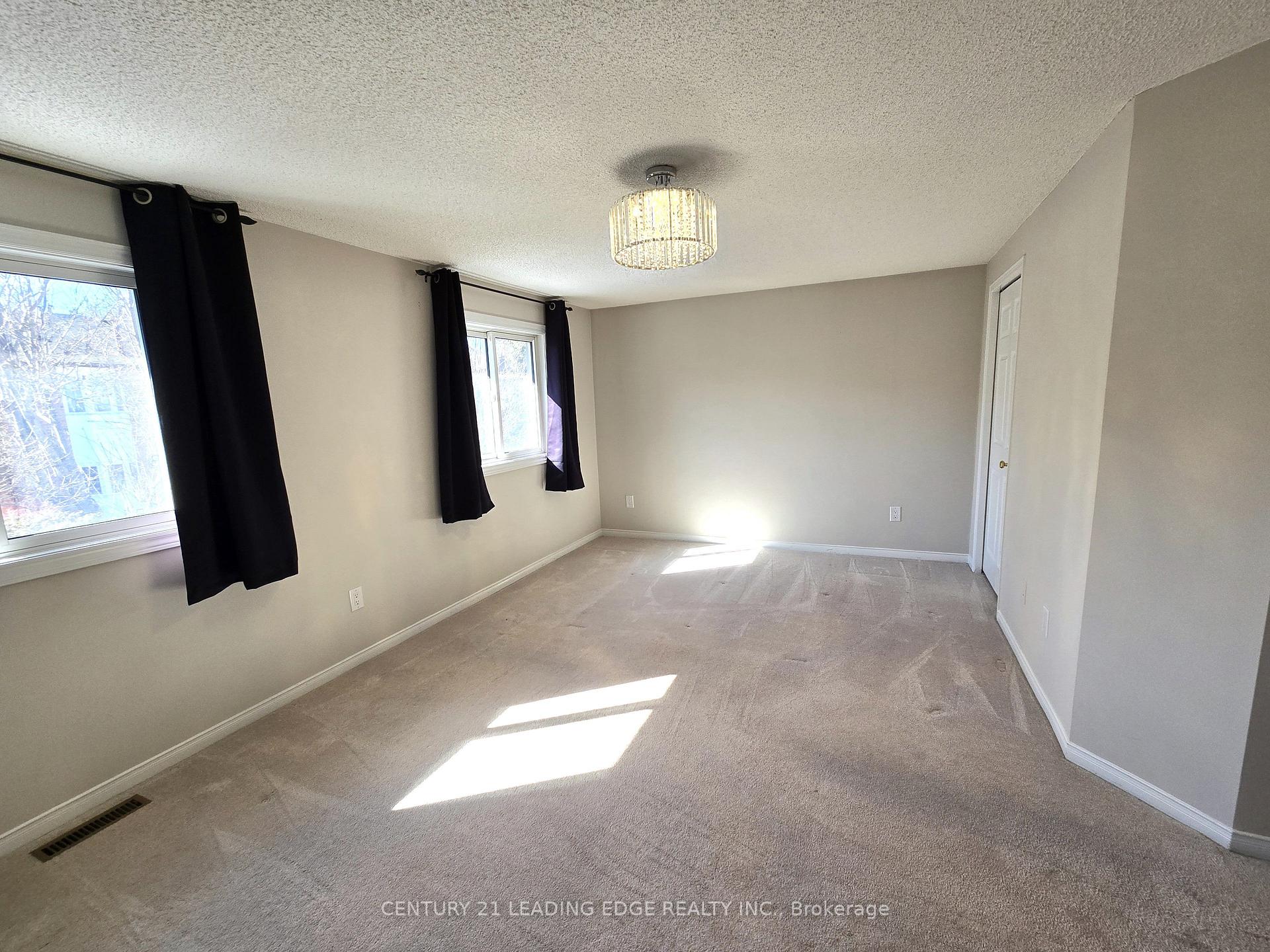 Photo 20 of 1065 Longbow Drive, Pickering, Liverpool — HOMEH