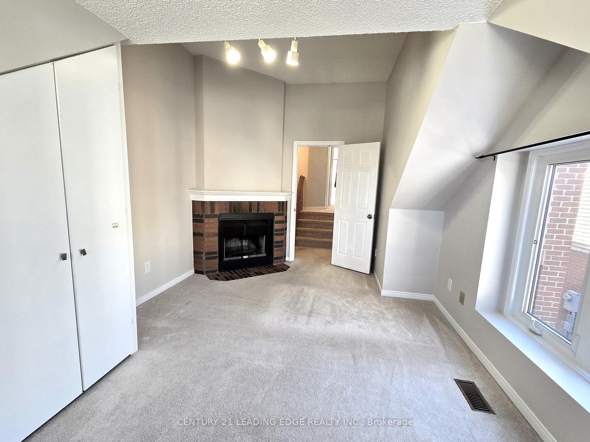 Photo 36 of 1065 Longbow Drive, Pickering, Liverpool — HOMEH