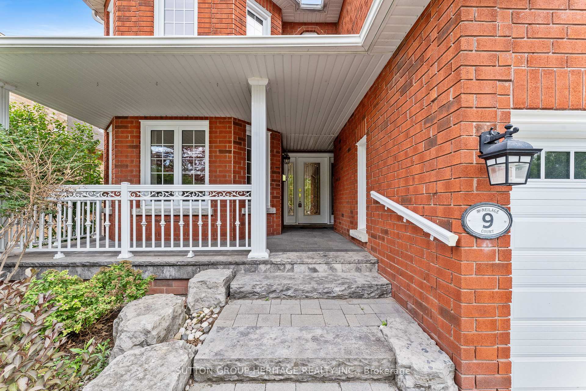Photo 2 of 9 Mcneilage Court, Ajax, Central West — HOMEH