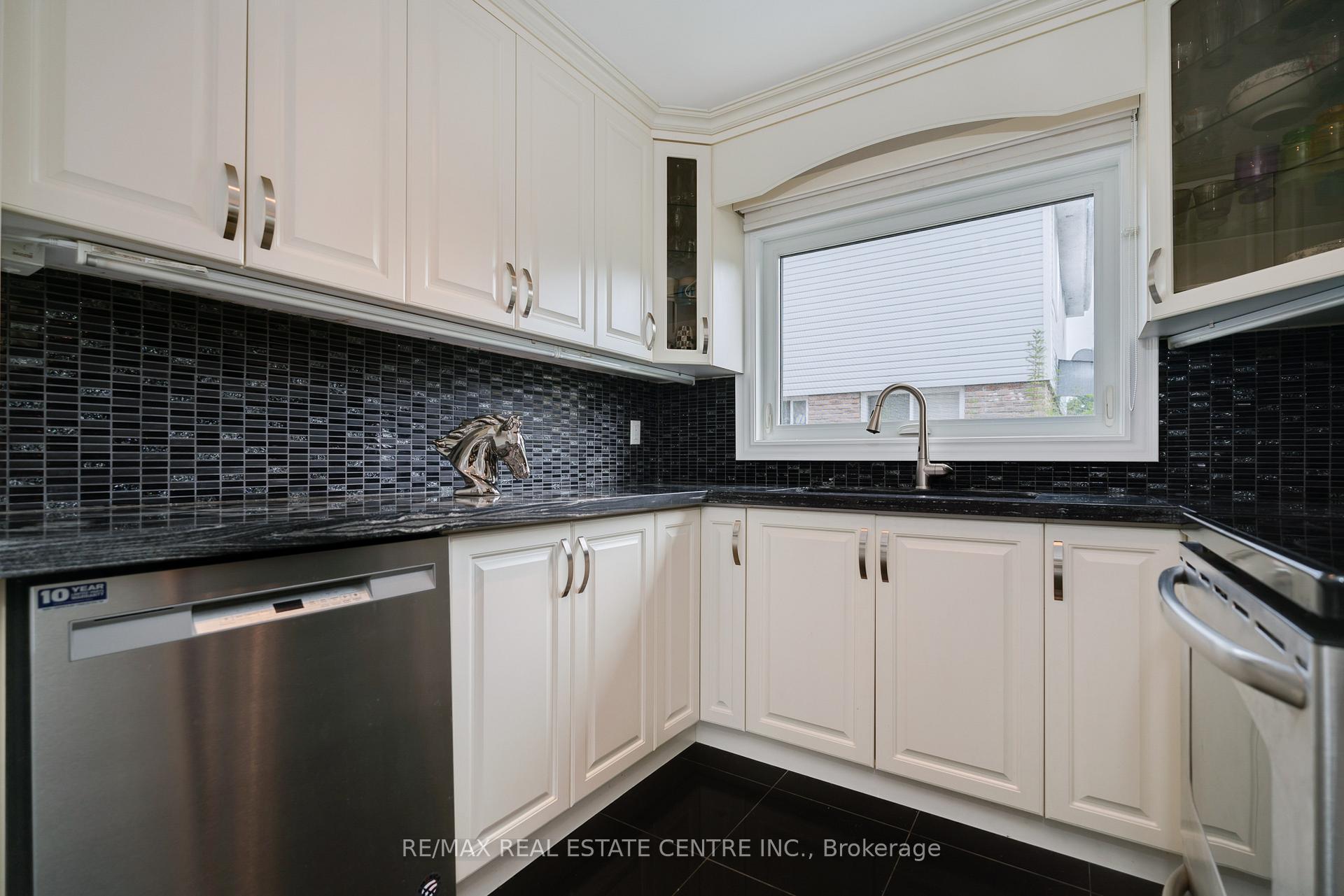 Photo 12 of Unit Cres, 1865 Malden Crescent, Pickering, Liverpool — HOMEH