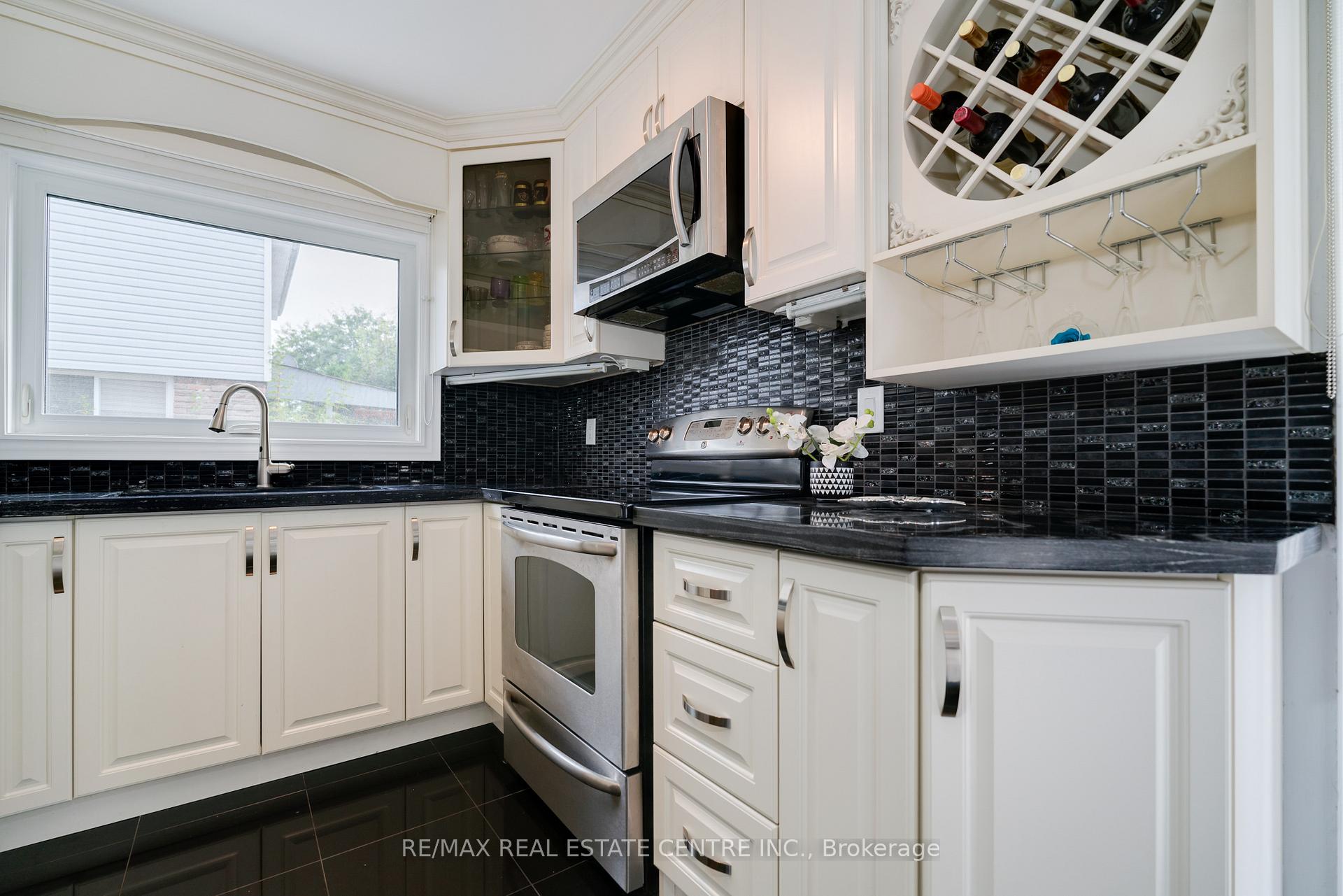 Photo 13 of Unit Cres, 1865 Malden Crescent, Pickering, Liverpool — HOMEH
