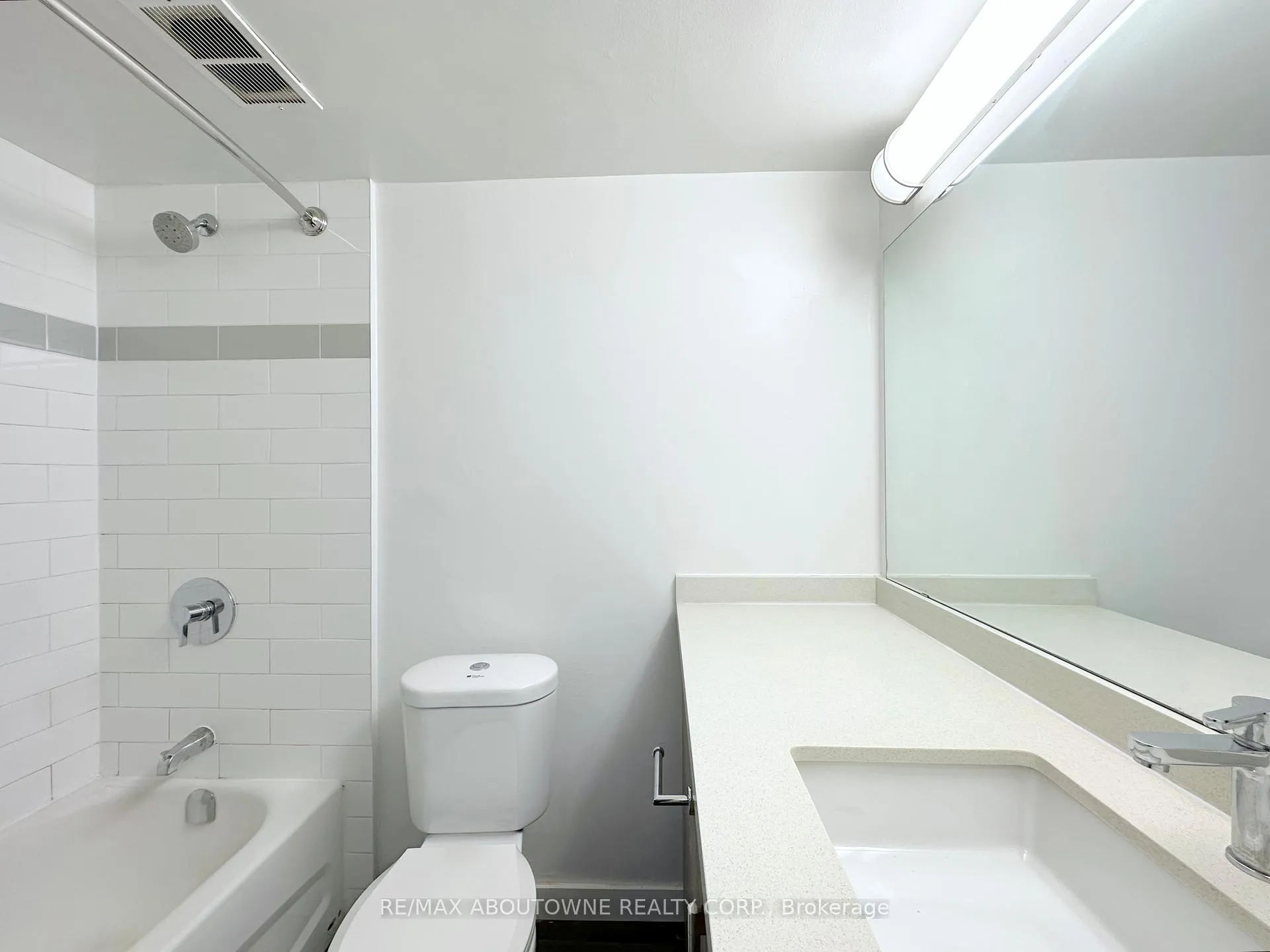 Photo 10 of Unit 2109, 2575 Danforth Ave, Toronto, East End-Danforth — HOMEH