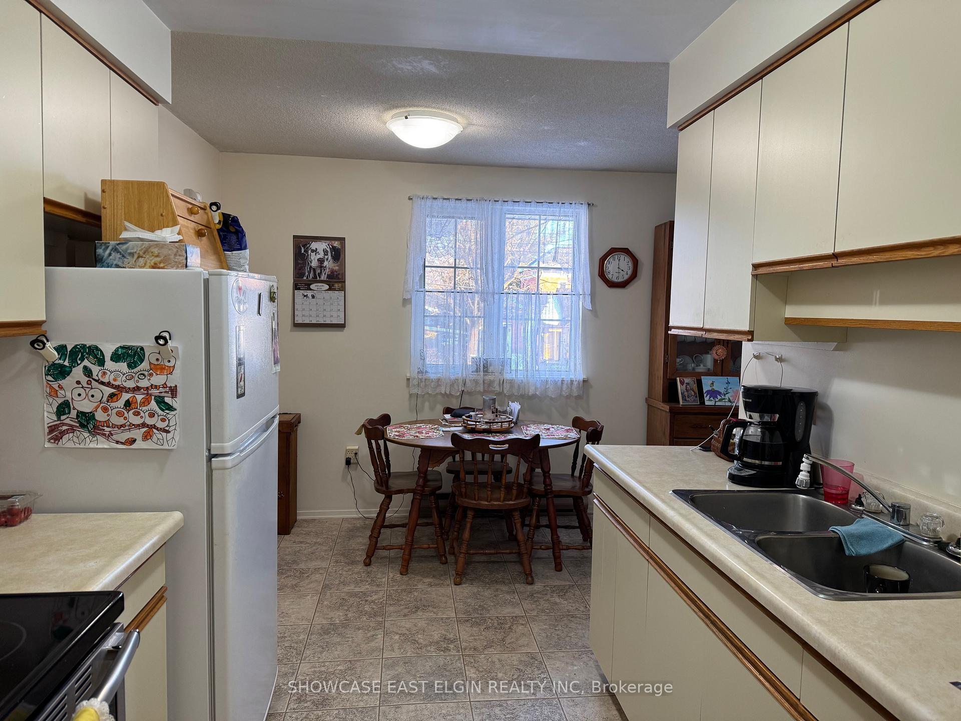 Photo 3 of 48 Cedar Street, Aylmer — HOMEH
