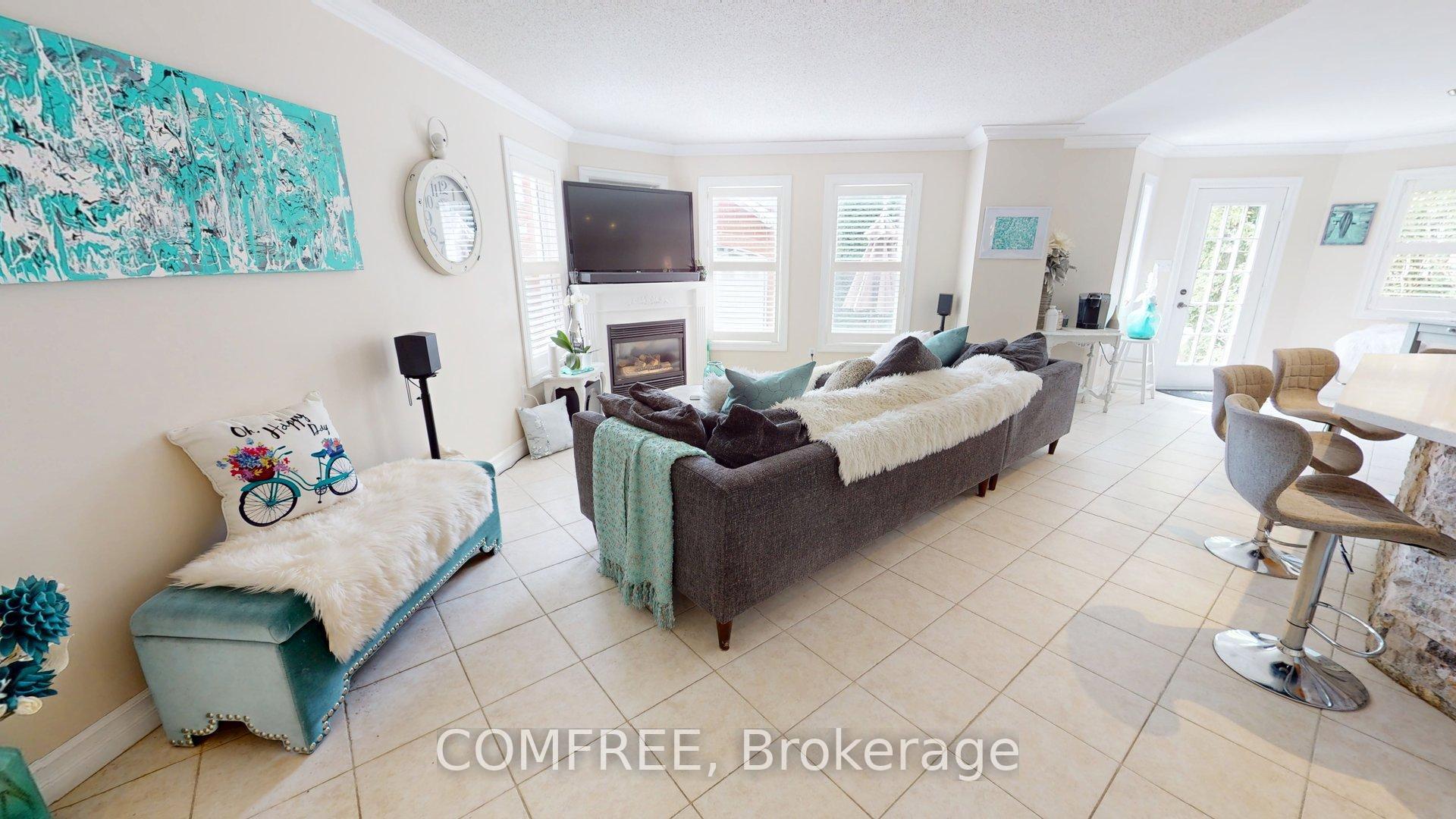 Photo 12 of 21 Mcbeth Place, Whitby, Brooklin — HOMEH