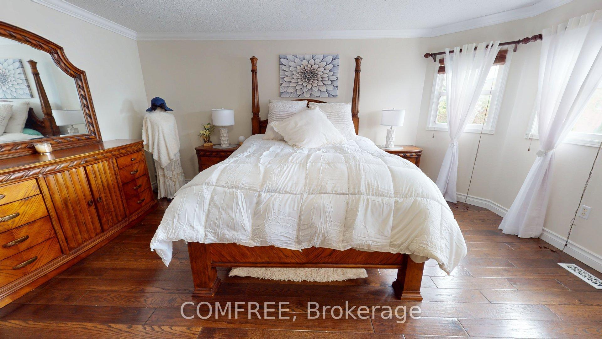 Photo 24 of 21 Mcbeth Place, Whitby, Brooklin — HOMEH