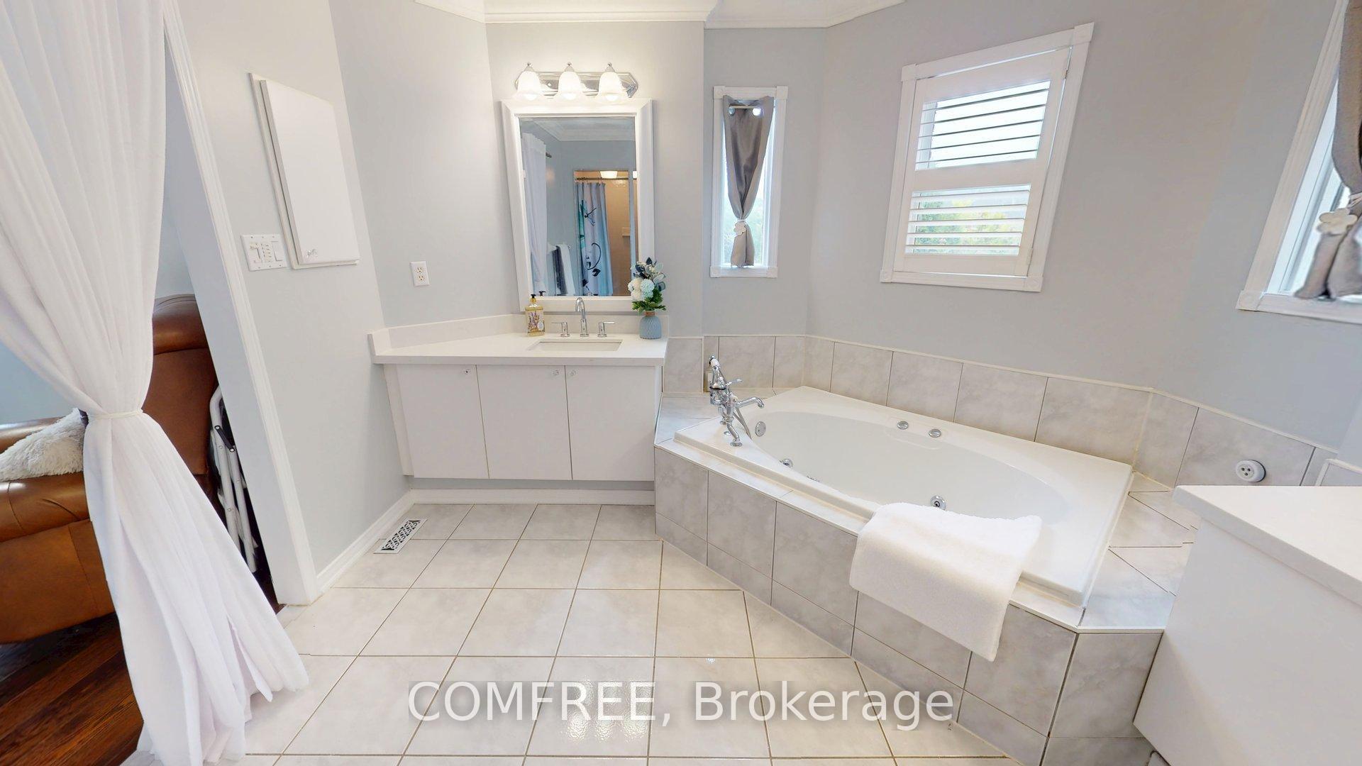 Photo 28 of 21 Mcbeth Place, Whitby, Brooklin — HOMEH