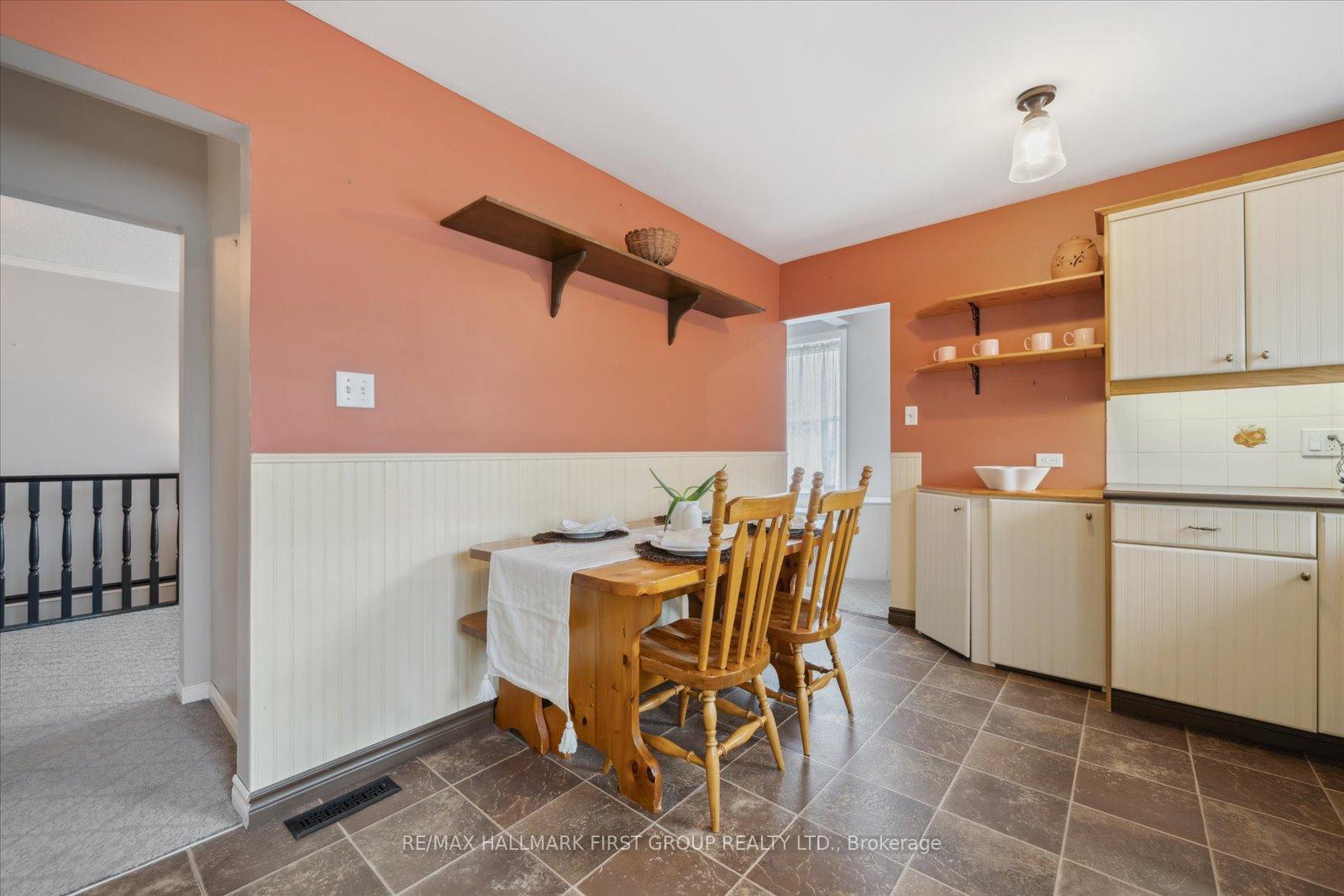 Photo 7 of 658 Chipmunk Street, Pickering, West Shore — HOMEH