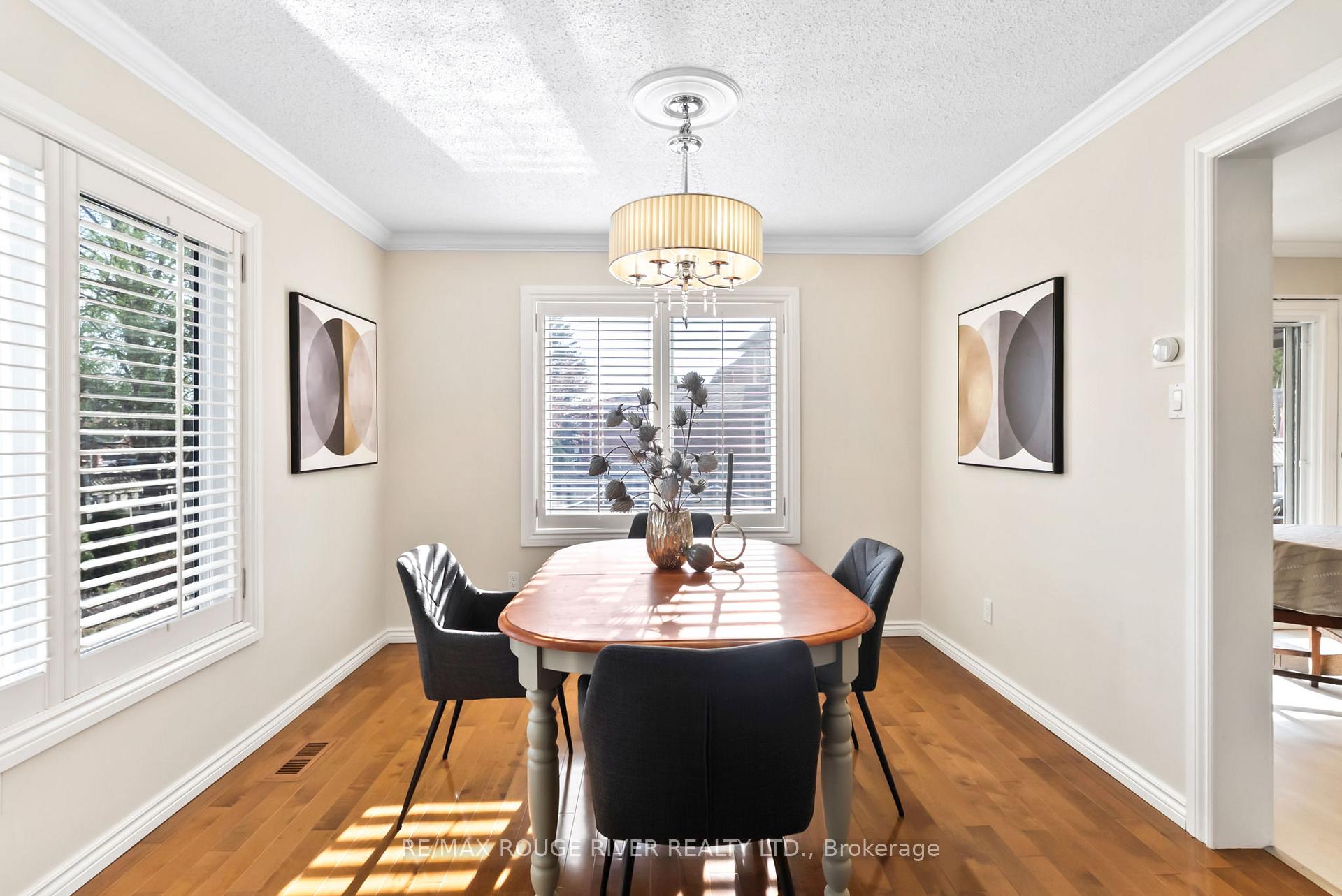 Photo 9 of 32 Fencerow Drive, Whitby, Rolling Acres — HOMEH