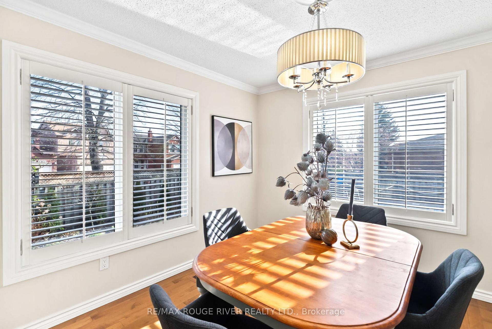 Photo 10 of 32 Fencerow Drive, Whitby, Rolling Acres — HOMEH