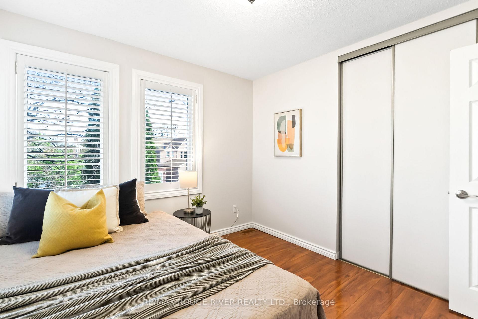 Photo 26 of 32 Fencerow Drive, Whitby, Rolling Acres — HOMEH