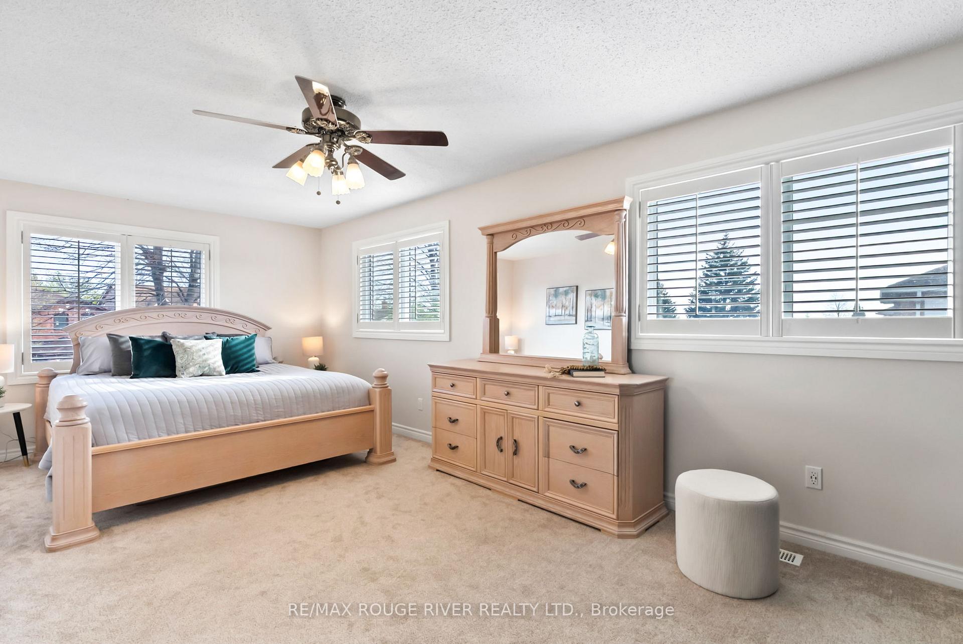 Photo 30 of 32 Fencerow Drive, Whitby, Rolling Acres — HOMEH