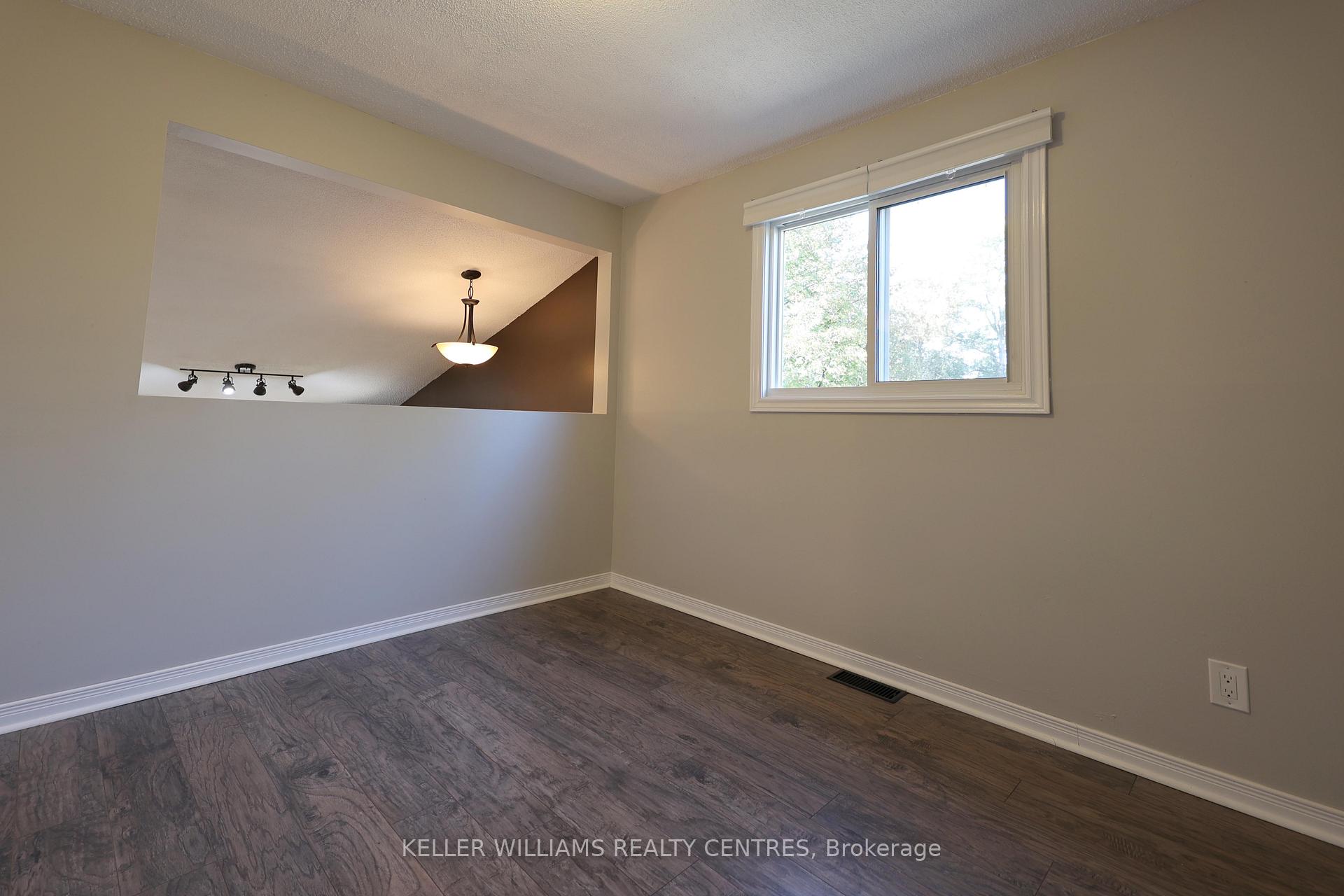 Photo 13 of Unit A, 26 Melinda Crescent, Barrie, Allandale — HOMEH