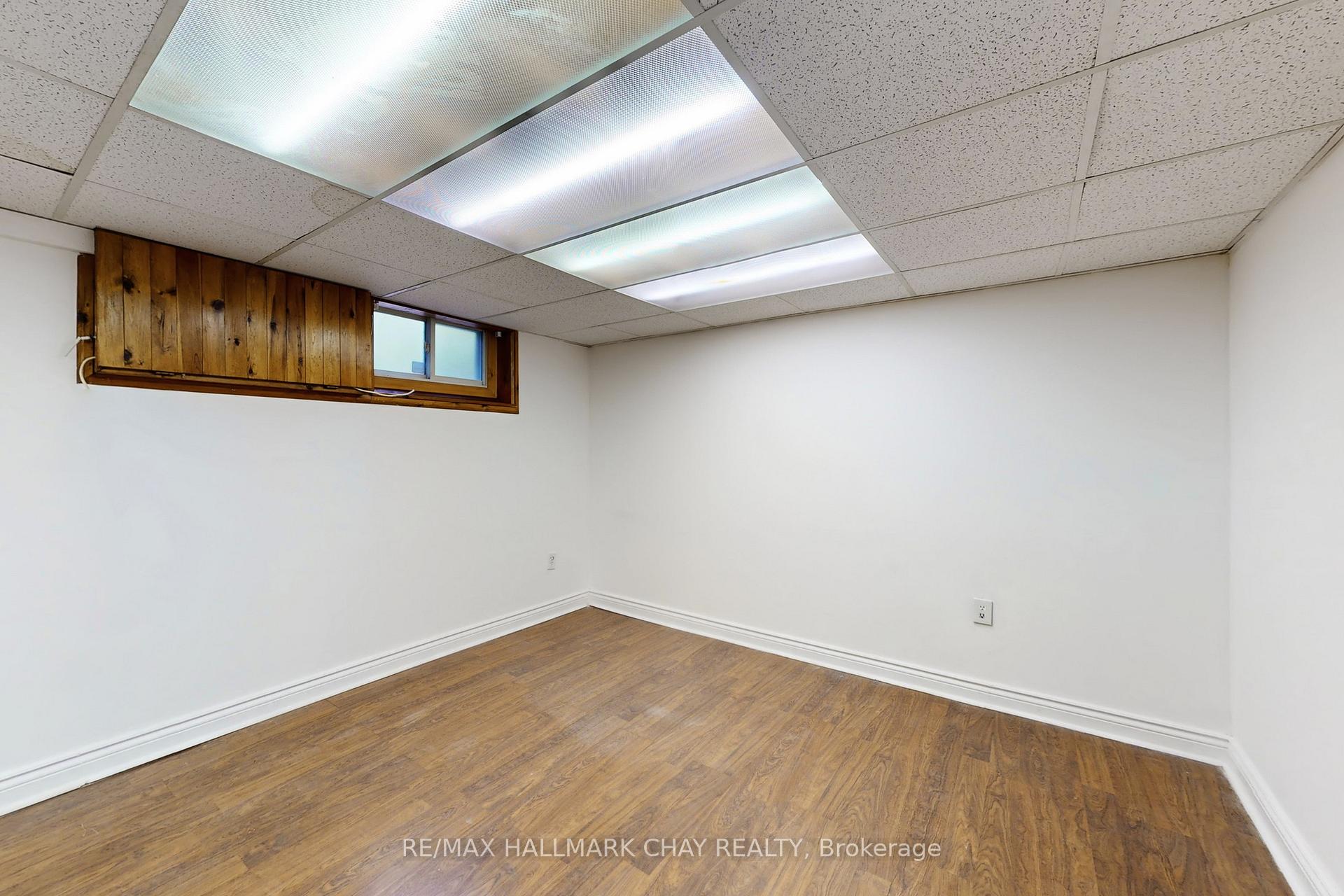 Photo 7 of 46 Kemano Road, Aurora, Aurora Heights — HOMEH
