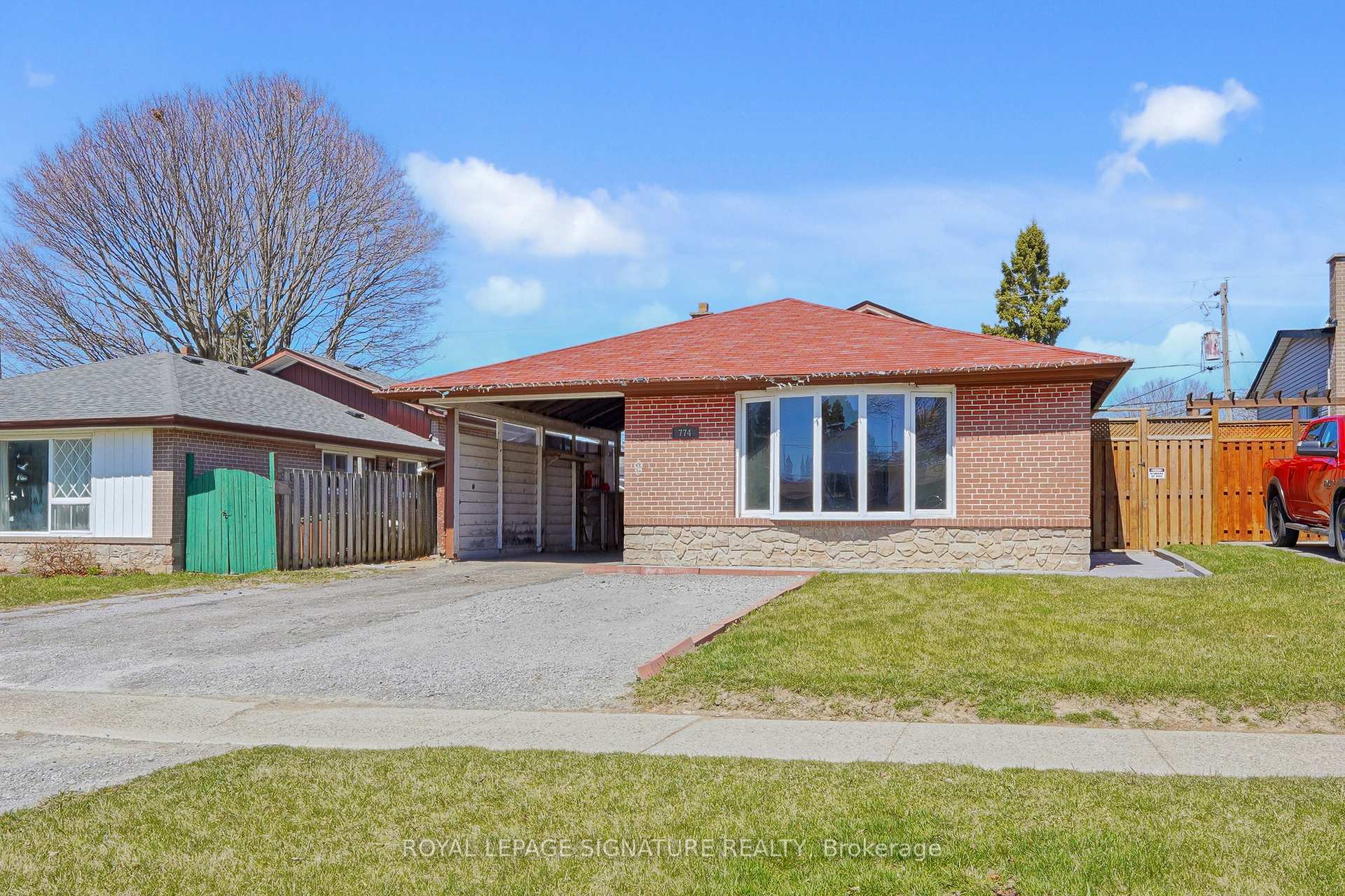 Photo 2 of 774 Krosno Boulevard, Pickering, Bay Ridges — HOMEH