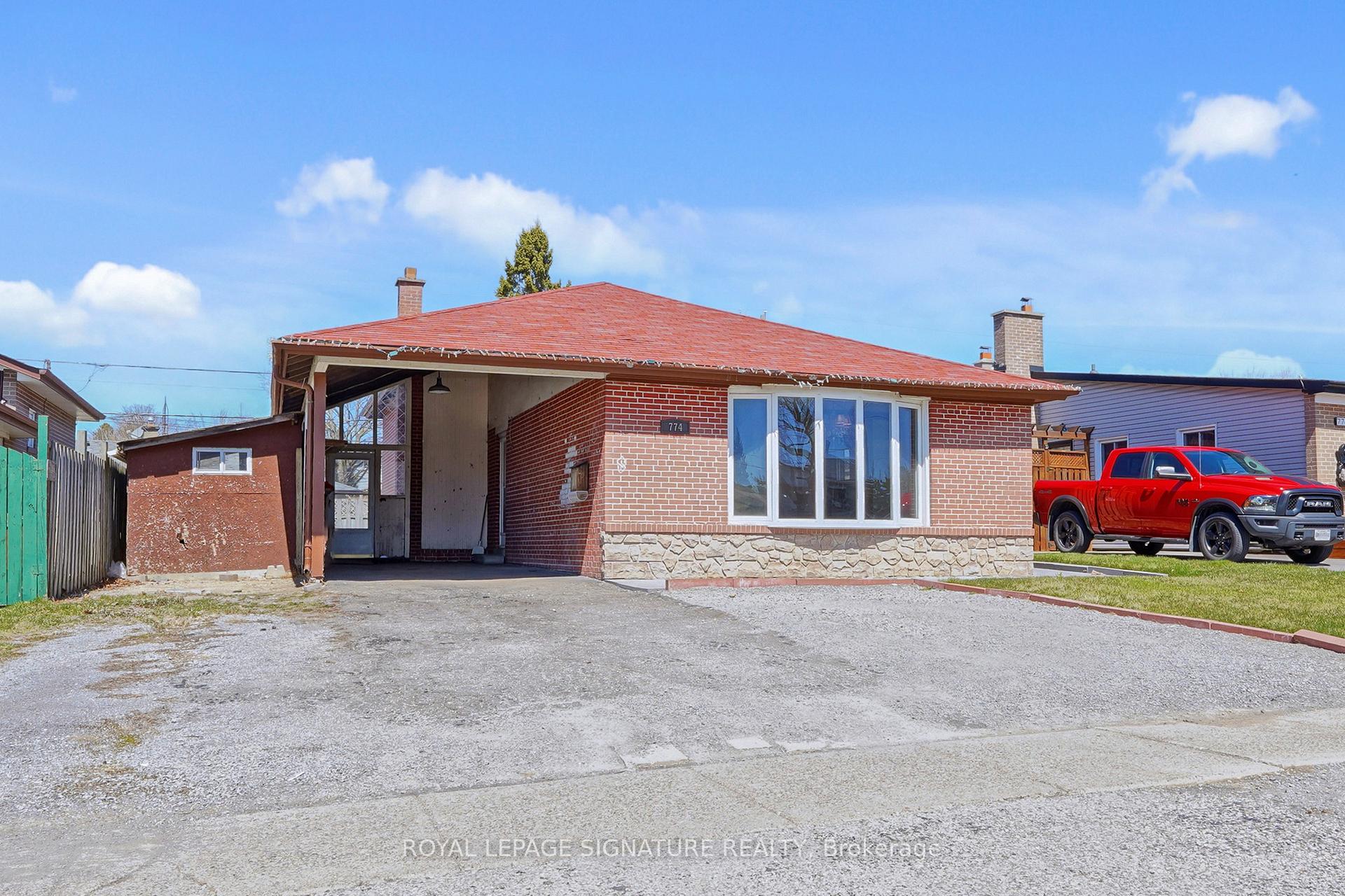 Photo 3 of 774 Krosno Boulevard, Pickering, Bay Ridges — HOMEH
