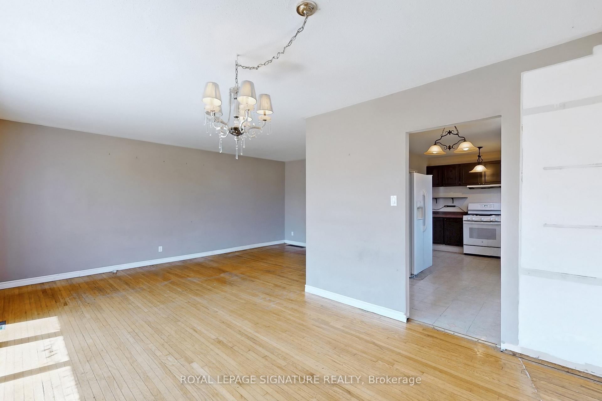 Photo 9 of 774 Krosno Boulevard, Pickering, Bay Ridges — HOMEH