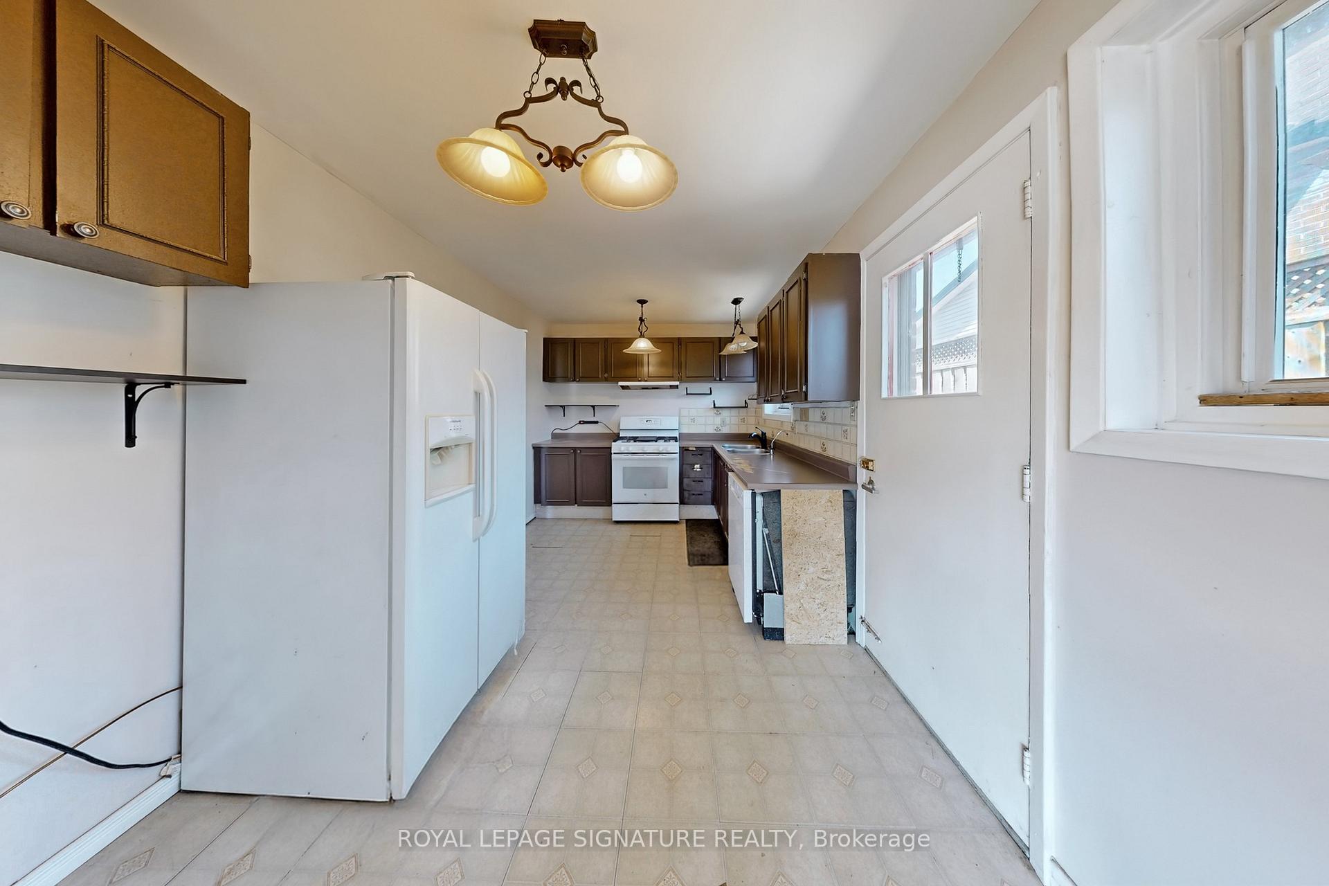 Photo 14 of 774 Krosno Boulevard, Pickering, Bay Ridges — HOMEH